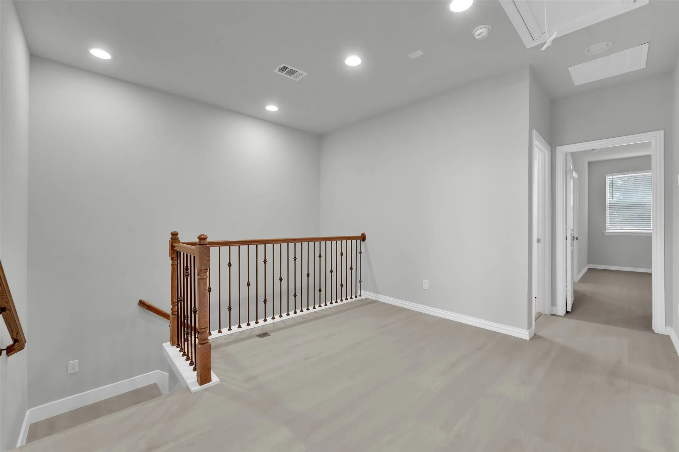 Townhouse For Sale in Collin County , 8266 Primrose Way, Dallas, Texas 75252, 3 Bedroom, 3 Bathroom, 2 Garage spaces, 1,937 Sqft, built in 2020, mls#21401548, Real Estate Agent in Dallas, Homes For Sale in Collin county, Homes For Sale in Dallas, Realtor in Dallas Texas, Real Estate Brokerage Independent Realty Texas, Luminita Cordes Realtor
