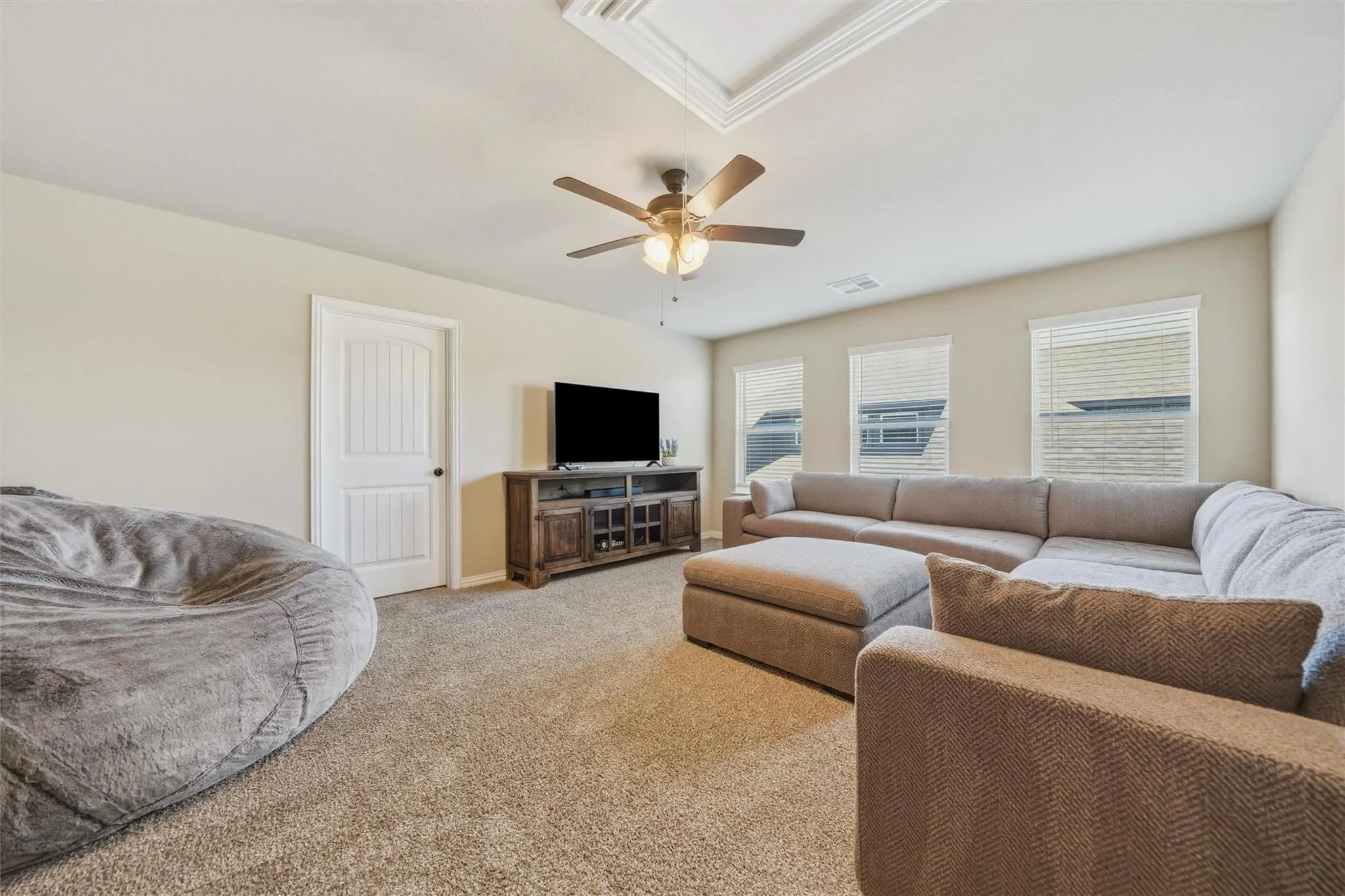 Single Family Residence For Sale in Parker County , 1516 Somerset Lane, Weatherford, Texas 76087, 5 Bedroom, 4 Bathroom, 2 Garage spaces, 3,083 Sqft, built in 2022, mls#21412320, Real Estate Agent in Weatherford, Homes For Sale in Parker county, Homes For Sale in Weatherford, Realtor in Weatherford Texas, Real Estate Brokerage Independent Realty Texas, Luminita Cordes Realtor