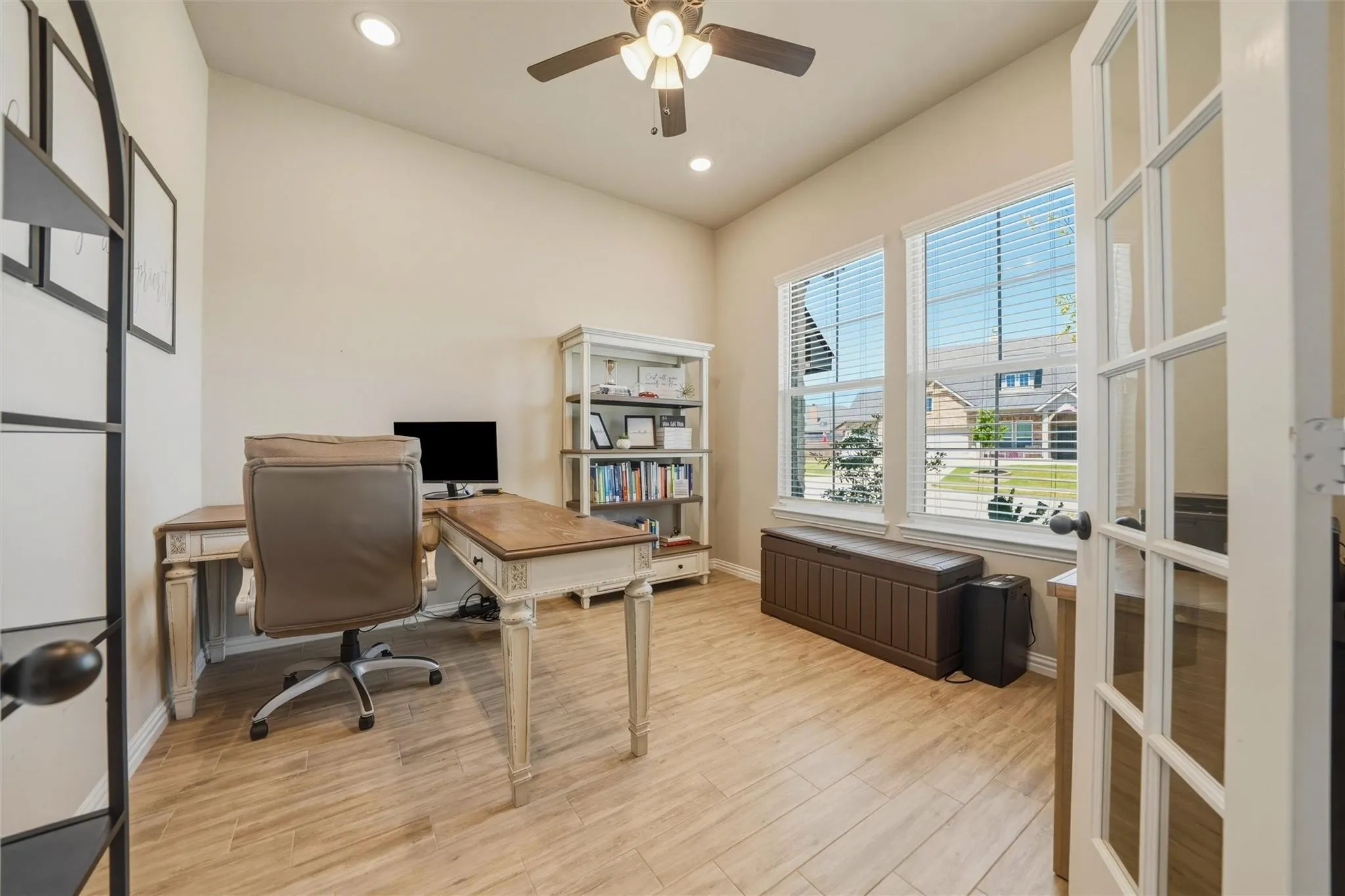 Single Family Residence For Sale in Parker County , 1516 Somerset Lane, Weatherford, Texas 76087, 5 Bedroom, 4 Bathroom, 2 Garage spaces, 3,083 Sqft, built in 2022, mls#21412320, Real Estate Agent in Weatherford, Homes For Sale in Parker county, Homes For Sale in Weatherford, Realtor in Weatherford Texas, Real Estate Brokerage Independent Realty Texas, Luminita Cordes Realtor