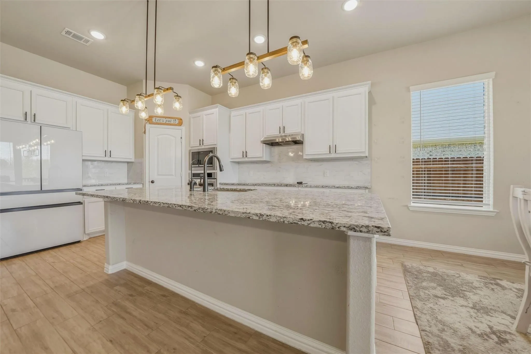 Single Family Residence For Sale in Parker County , 1516 Somerset Lane, Weatherford, Texas 76087, 5 Bedroom, 4 Bathroom, 2 Garage spaces, 3,083 Sqft, built in 2022, mls#21412320, Real Estate Agent in Weatherford, Homes For Sale in Parker county, Homes For Sale in Weatherford, Realtor in Weatherford Texas, Real Estate Brokerage Independent Realty Texas, Luminita Cordes Realtor