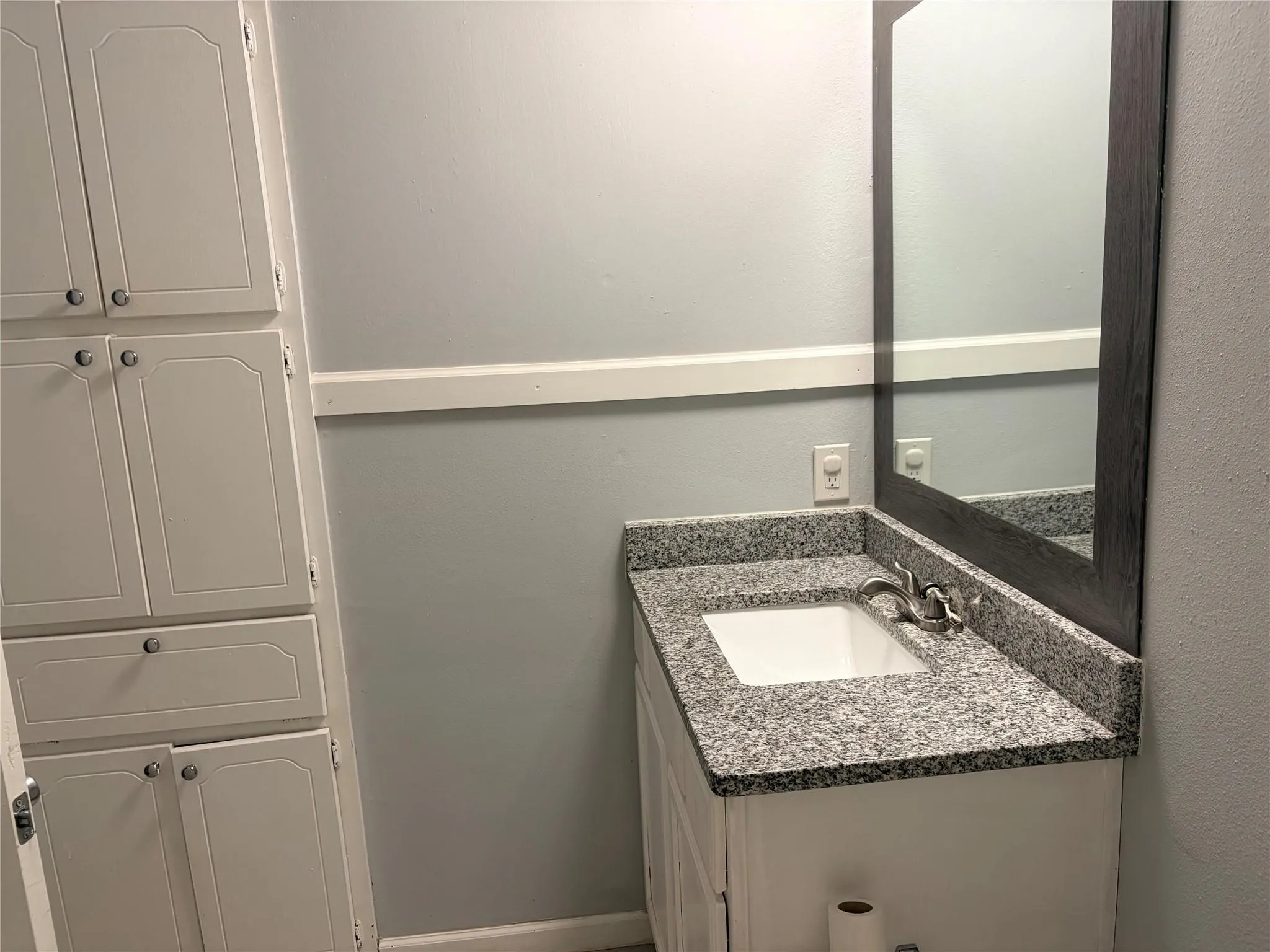 Single Family Residence For Rent in Tarrant County , 1025 Fox River Lane, Fort Worth, Texas 76120, 3 Bedroom, 2 Bathroom, 2 Garage spaces, 1,425 Sqft, built in 1979, mls#21412360, Real Estate Agent in Fort Worth, Homes For Rent in Tarrant county, Homes For Rent in Fort Worth, Realtor in Fort Worth Texas, Real Estate Brokerage Independent Realty Texas, Luminita Cordes Realtor