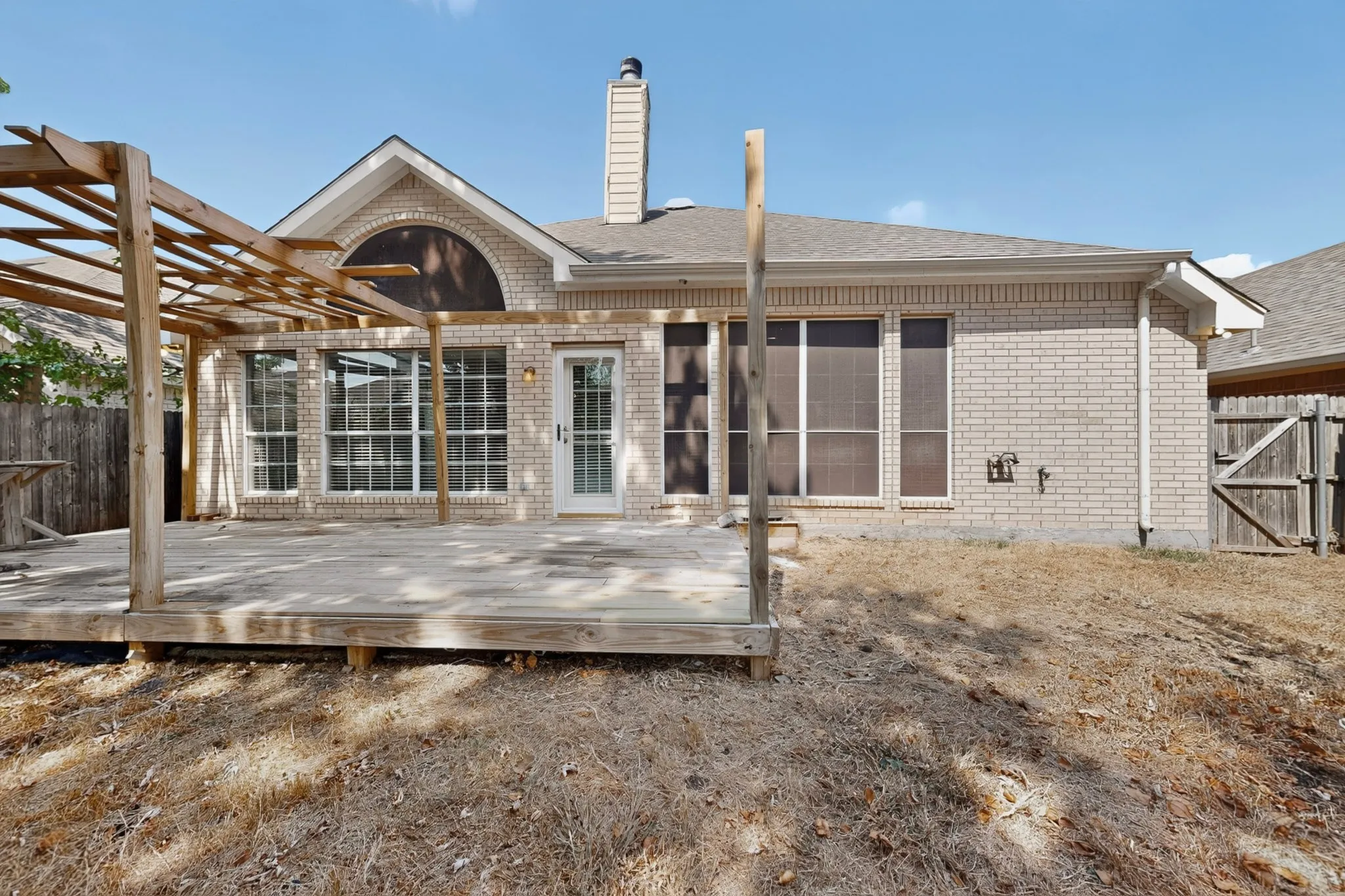 Single Family Residence For Sale in Tarrant County , 4617 Belladonna Drive, Fort Worth, Texas 76123, 3 Bedroom, 3 Bathroom, 2 Garage spaces, 2,111 Sqft, built in 1999, mls#21379655, Real Estate Agent in Fort Worth, Homes For Sale in Tarrant county, Homes For Sale in Fort Worth, Realtor in Fort Worth Texas, Real Estate Brokerage Independent Realty Texas, Luminita Cordes Realtor