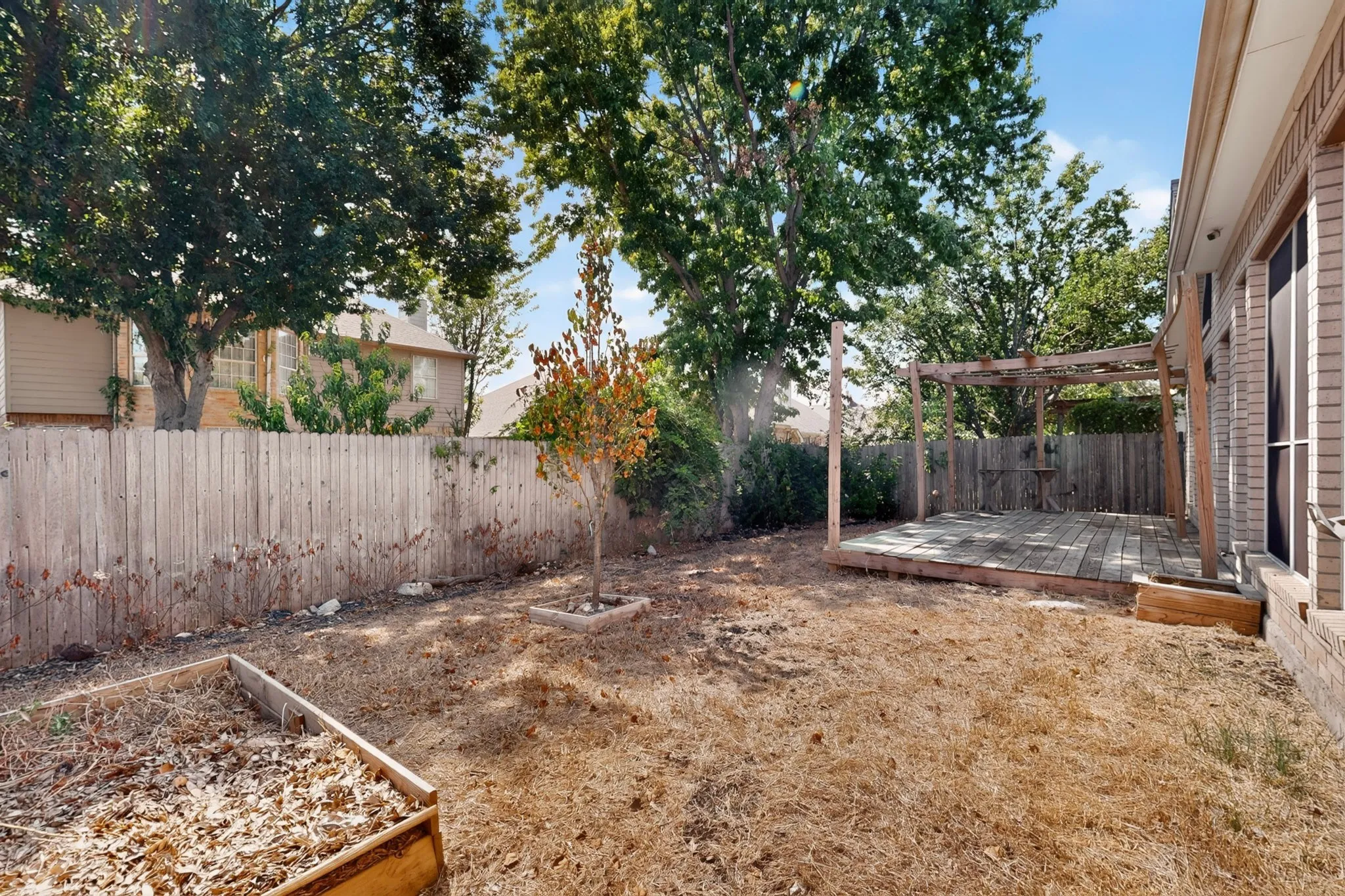 Single Family Residence For Sale in Tarrant County , 4617 Belladonna Drive, Fort Worth, Texas 76123, 3 Bedroom, 3 Bathroom, 2 Garage spaces, 2,111 Sqft, built in 1999, mls#21379655, Real Estate Agent in Fort Worth, Homes For Sale in Tarrant county, Homes For Sale in Fort Worth, Realtor in Fort Worth Texas, Real Estate Brokerage Independent Realty Texas, Luminita Cordes Realtor