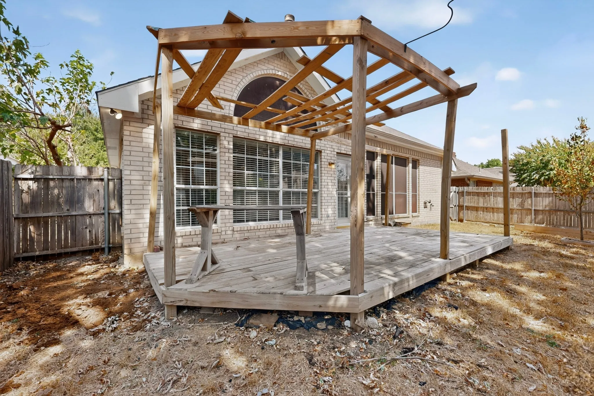 Single Family Residence For Sale in Tarrant County , 4617 Belladonna Drive, Fort Worth, Texas 76123, 3 Bedroom, 3 Bathroom, 2 Garage spaces, 2,111 Sqft, built in 1999, mls#21379655, Real Estate Agent in Fort Worth, Homes For Sale in Tarrant county, Homes For Sale in Fort Worth, Realtor in Fort Worth Texas, Real Estate Brokerage Independent Realty Texas, Luminita Cordes Realtor