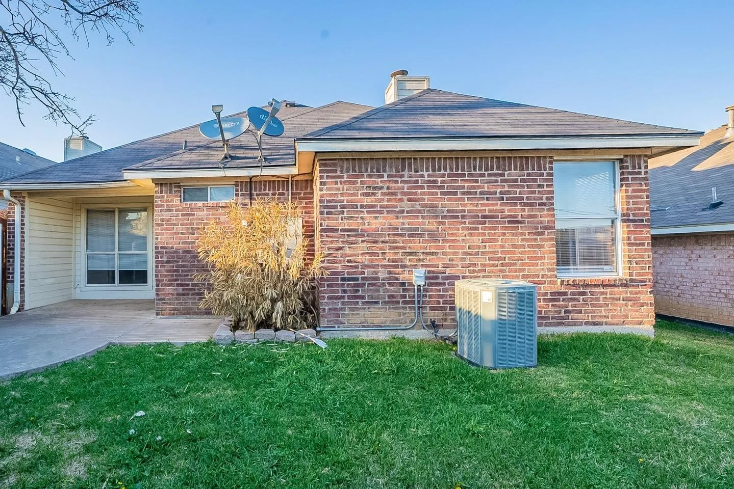 Single Family Residence For Sale in Tarrant County , 1224 Falcon Trail, Bedford, Texas 76021, 2 Bedroom, 2 Bathroom, 2 Garage spaces, 1,191 Sqft, built in 1996, mls#21407654, Real Estate Agent in Bedford, Homes For Sale in Tarrant county, Homes For Sale in Bedford, Realtor in Bedford Texas, Real Estate Brokerage Independent Realty Texas, Luminita Cordes Realtor