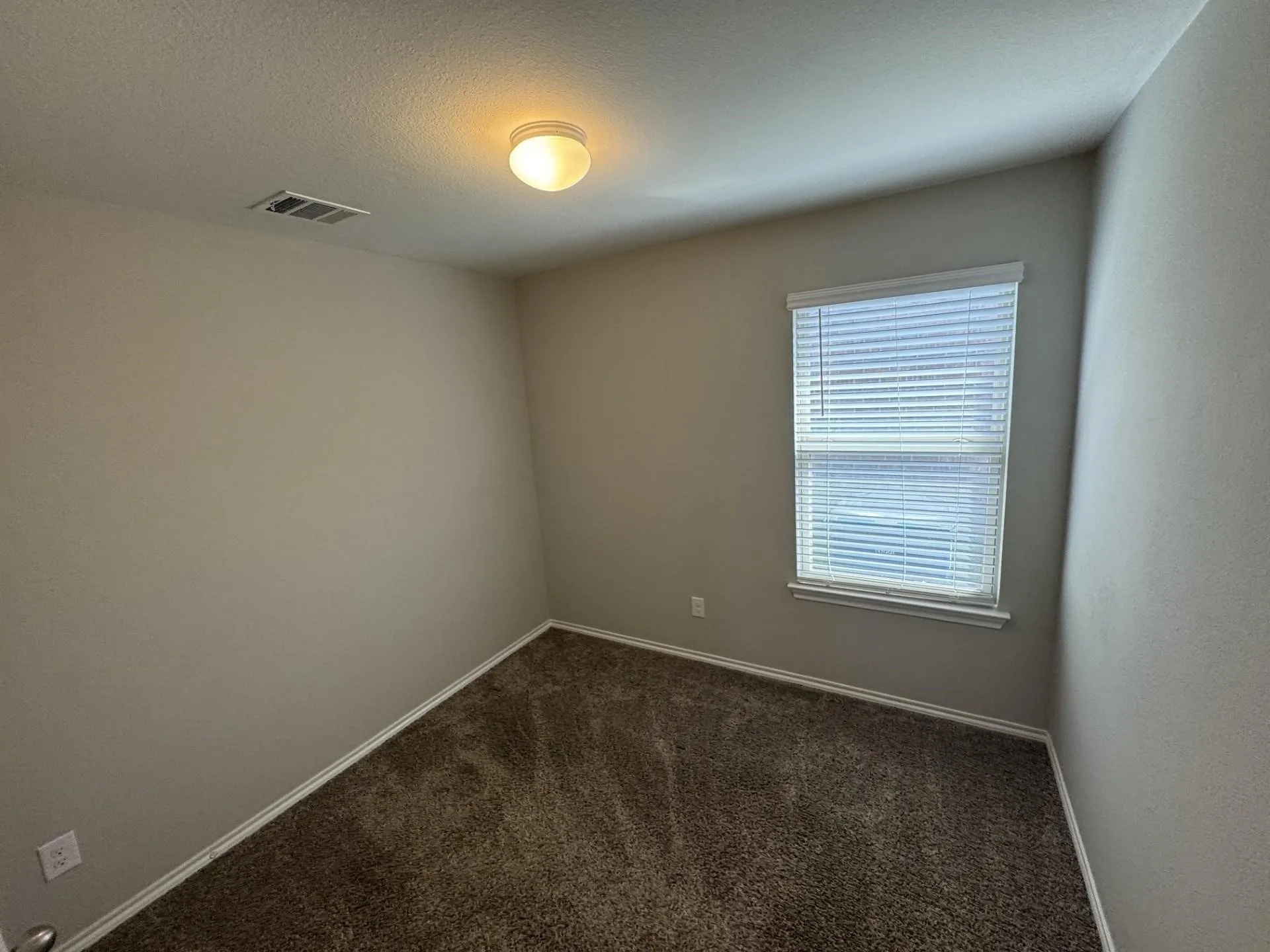Single Family Residence For Rent in Denton County , 929 Alton Drive, Aubrey, Texas 76227, 4 Bedroom, 2 Bathroom, 2 Garage spaces, 1,567 Sqft, built in 2019, mls#21412311, Real Estate Agent in Aubrey, Homes For Rent in Denton county, Homes For Rent in Aubrey, Realtor in Aubrey Texas, Real Estate Brokerage Independent Realty Texas, Luminita Cordes Realtor