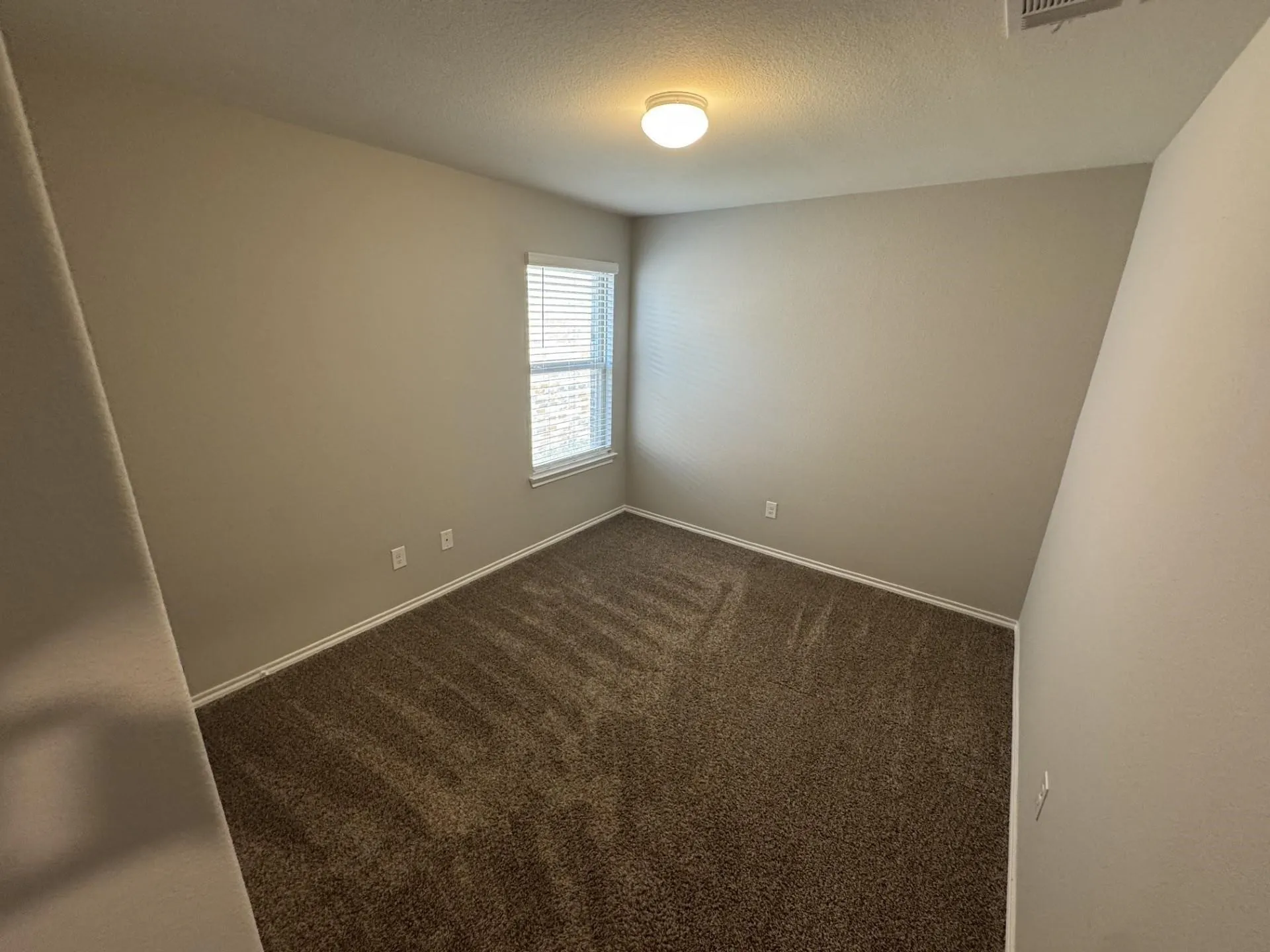 Single Family Residence For Rent in Denton County , 929 Alton Drive, Aubrey, Texas 76227, 4 Bedroom, 2 Bathroom, 2 Garage spaces, 1,567 Sqft, built in 2019, mls#21412311, Real Estate Agent in Aubrey, Homes For Rent in Denton county, Homes For Rent in Aubrey, Realtor in Aubrey Texas, Real Estate Brokerage Independent Realty Texas, Luminita Cordes Realtor