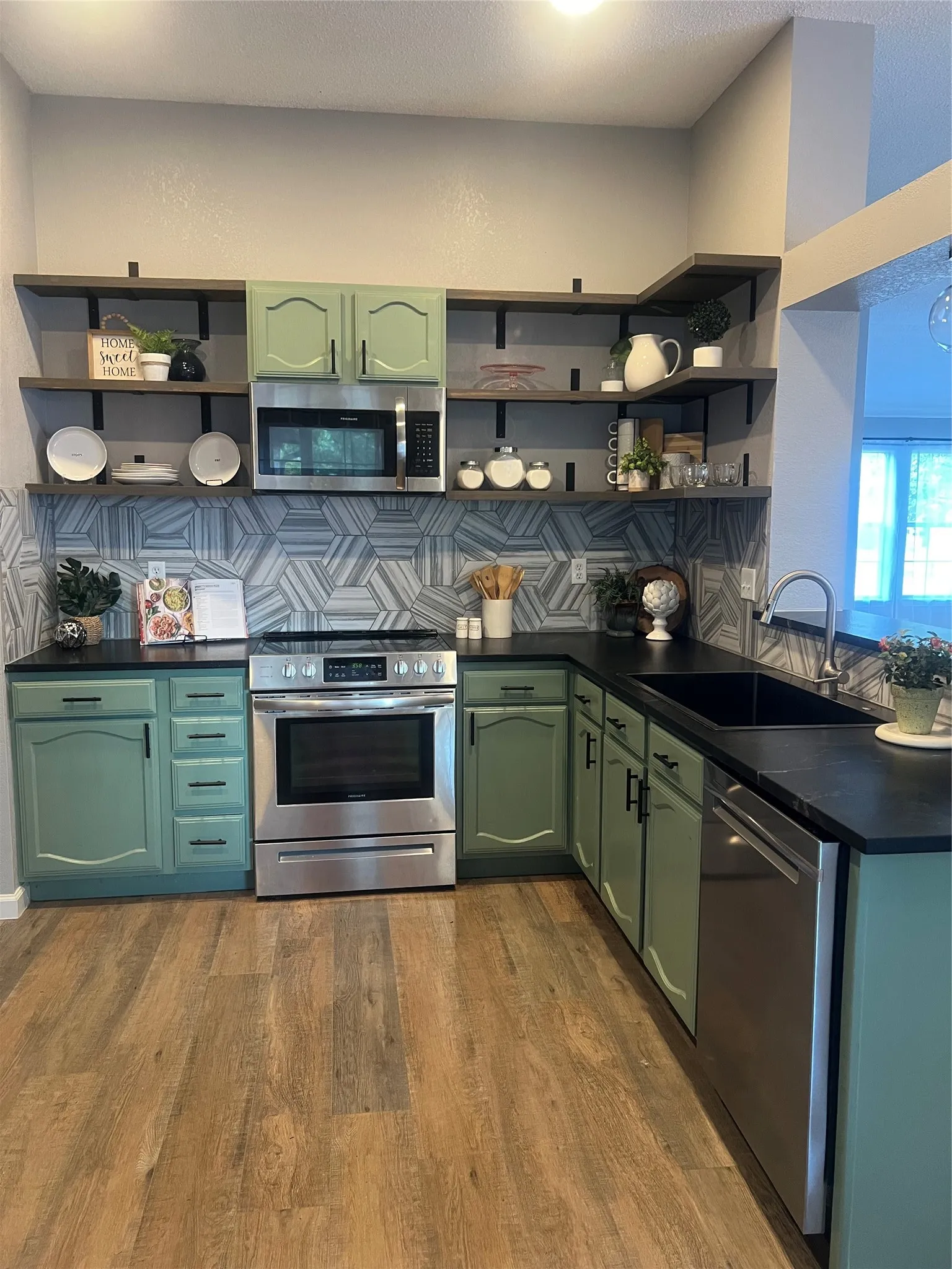 Single Family Residence For Sale in Denton County , 4125 Gardner Drive, The Colony, Texas 75056, 3 Bedroom, 2 Bathroom, 2 Garage spaces, 1,570 Sqft, built in 1987, mls#21411534, Real Estate Agent in The Colony, Homes For Sale in Denton county, Homes For Sale in The Colony, Realtor in The Colony Texas, Real Estate Brokerage Independent Realty Texas, Luminita Cordes Realtor