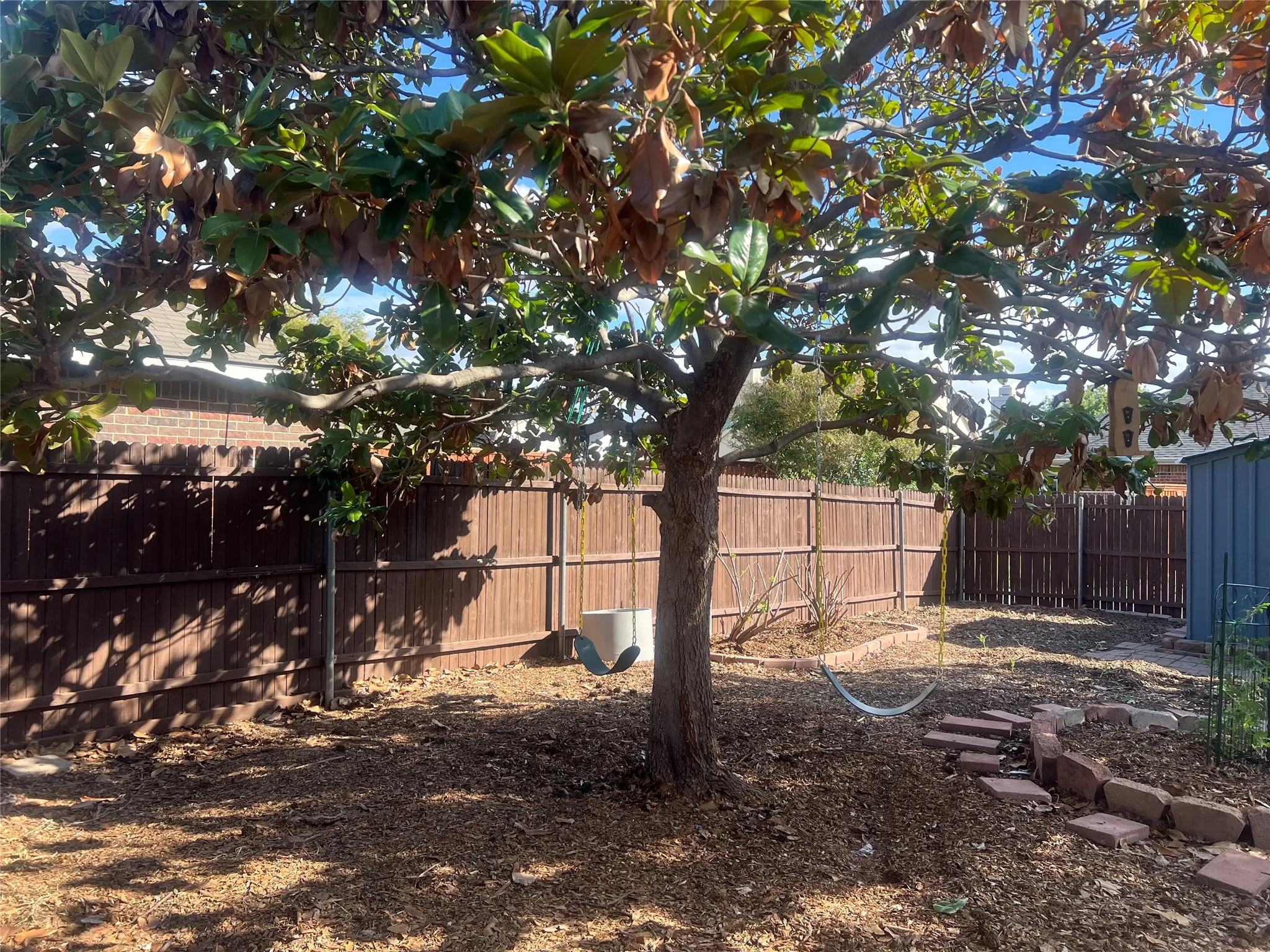Single Family Residence For Sale in Denton County , 4125 Gardner Drive, The Colony, Texas 75056, 3 Bedroom, 2 Bathroom, 2 Garage spaces, 1,570 Sqft, built in 1987, mls#21411534, Real Estate Agent in The Colony, Homes For Sale in Denton county, Homes For Sale in The Colony, Realtor in The Colony Texas, Real Estate Brokerage Independent Realty Texas, Luminita Cordes Realtor