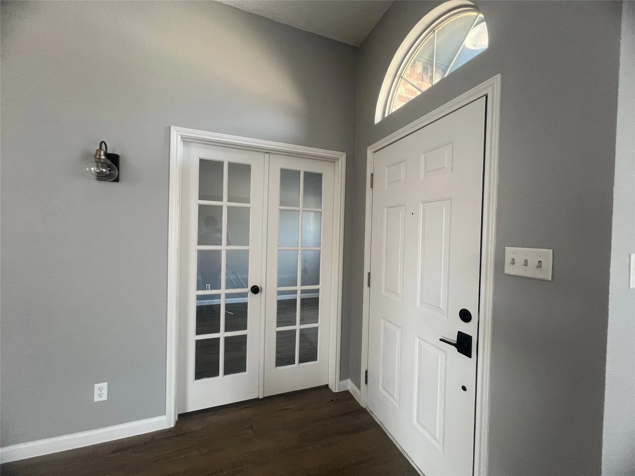 Single Family Residence For Sale in Denton County , 4125 Gardner Drive, The Colony, Texas 75056, 3 Bedroom, 2 Bathroom, 2 Garage spaces, 1,570 Sqft, built in 1987, mls#21411534, Real Estate Agent in The Colony, Homes For Sale in Denton county, Homes For Sale in The Colony, Realtor in The Colony Texas, Real Estate Brokerage Independent Realty Texas, Luminita Cordes Realtor