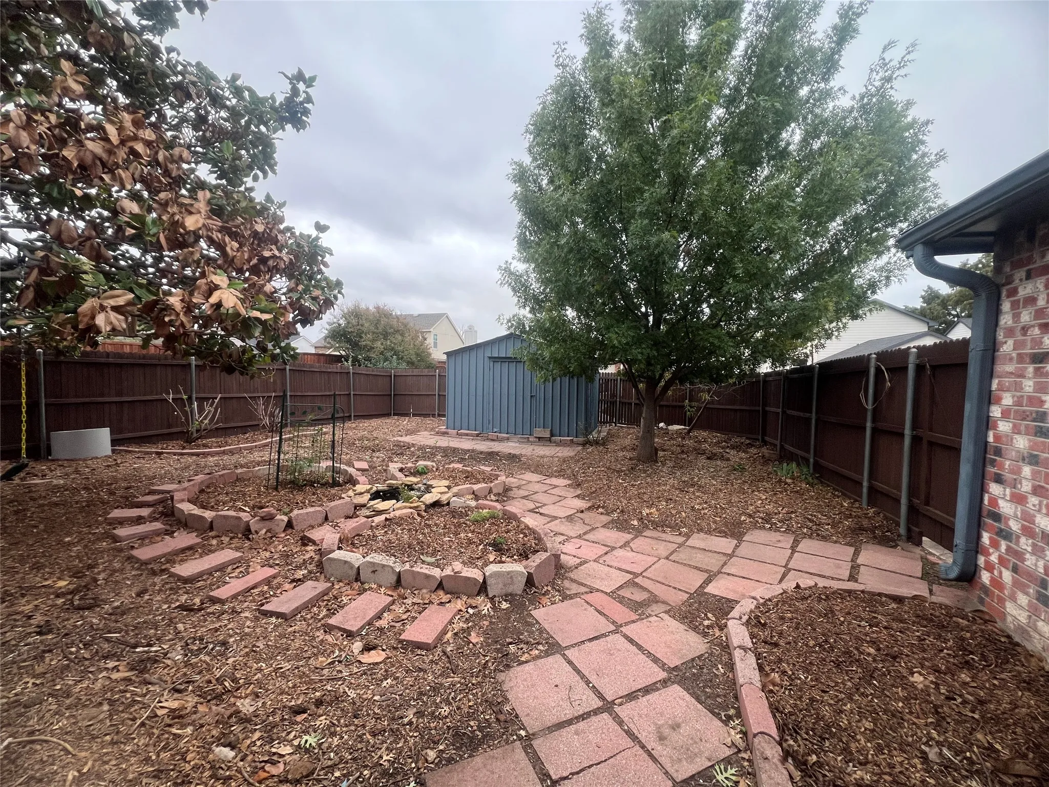 Single Family Residence For Sale in Denton County , 4125 Gardner Drive, The Colony, Texas 75056, 3 Bedroom, 2 Bathroom, 2 Garage spaces, 1,570 Sqft, built in 1987, mls#21411534, Real Estate Agent in The Colony, Homes For Sale in Denton county, Homes For Sale in The Colony, Realtor in The Colony Texas, Real Estate Brokerage Independent Realty Texas, Luminita Cordes Realtor
