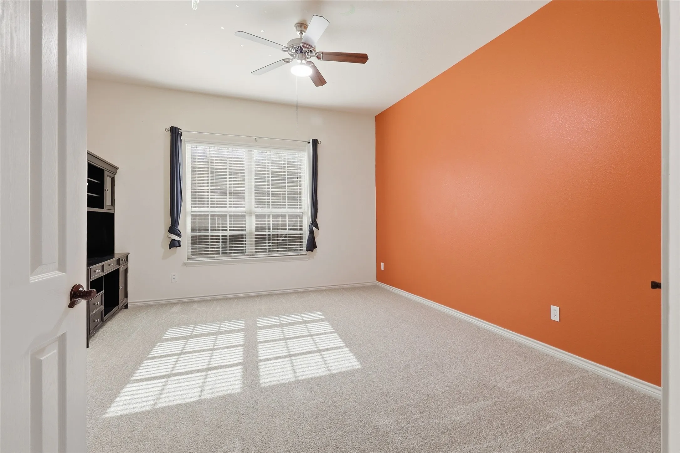 Single Family Residence For Rent in Collin County , 14785 Palm Desert Lane, Frisco, Texas 75035, 6 Bedroom, 4 Bathroom, 3 Garage spaces, 5,000 Sqft, built in 2012, mls#21412377, Real Estate Agent in Frisco, Homes For Rent in Collin county, Homes For Rent in Frisco, Realtor in Frisco Texas, Real Estate Brokerage Independent Realty Texas, Luminita Cordes Realtor