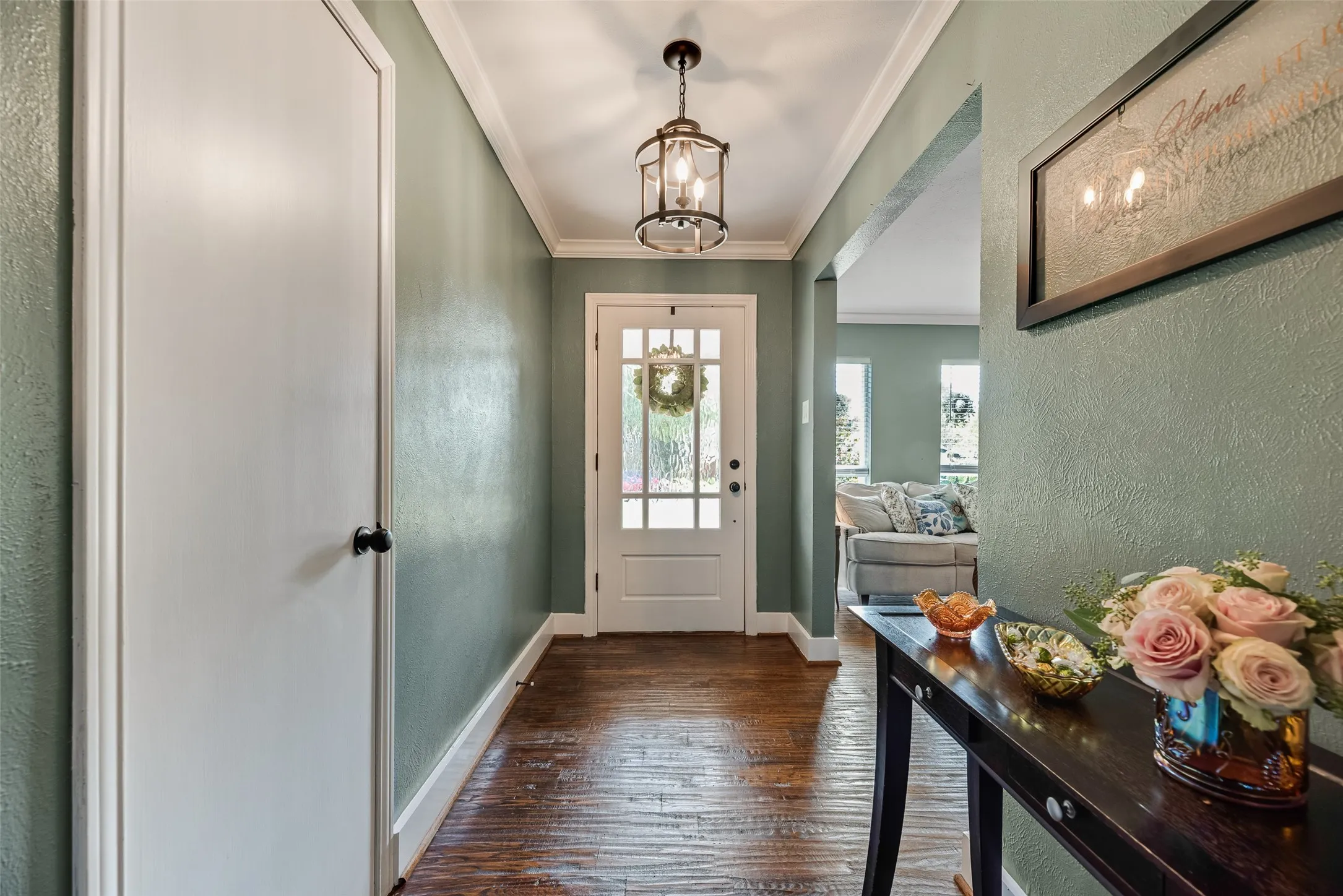 Single Family Residence For Sale in Collin County , 416 High Brook Drive, Richardson, Texas 75080, 4 Bedroom, 3 Bathroom, 2 Garage spaces, 2,334 Sqft, built in 1969, mls#21411285, Real Estate Agent in Richardson, Homes For Sale in Collin county, Homes For Sale in Richardson, Realtor in Richardson Texas, Real Estate Brokerage Independent Realty Texas, Luminita Cordes Realtor