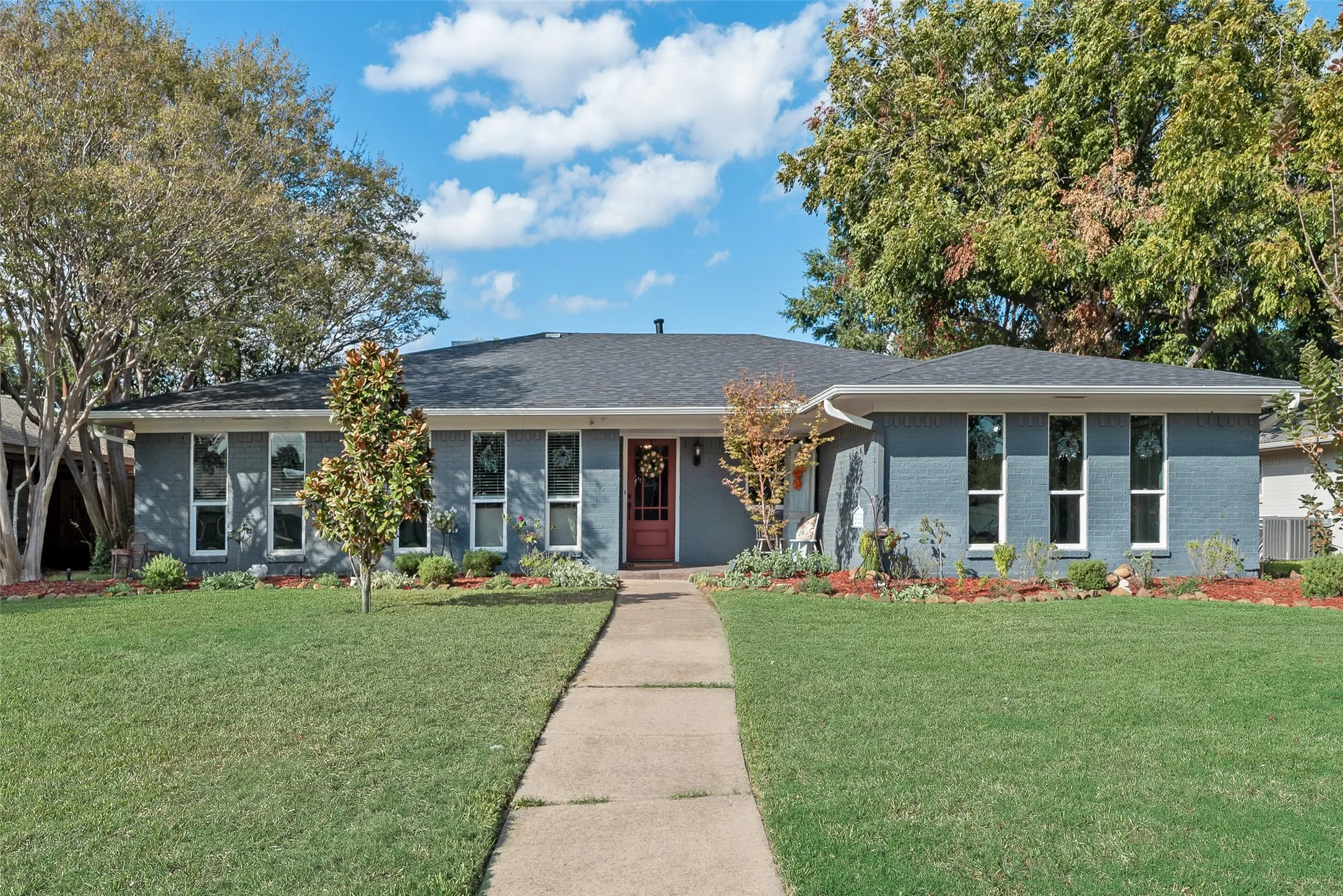 Single Family Residence For Sale