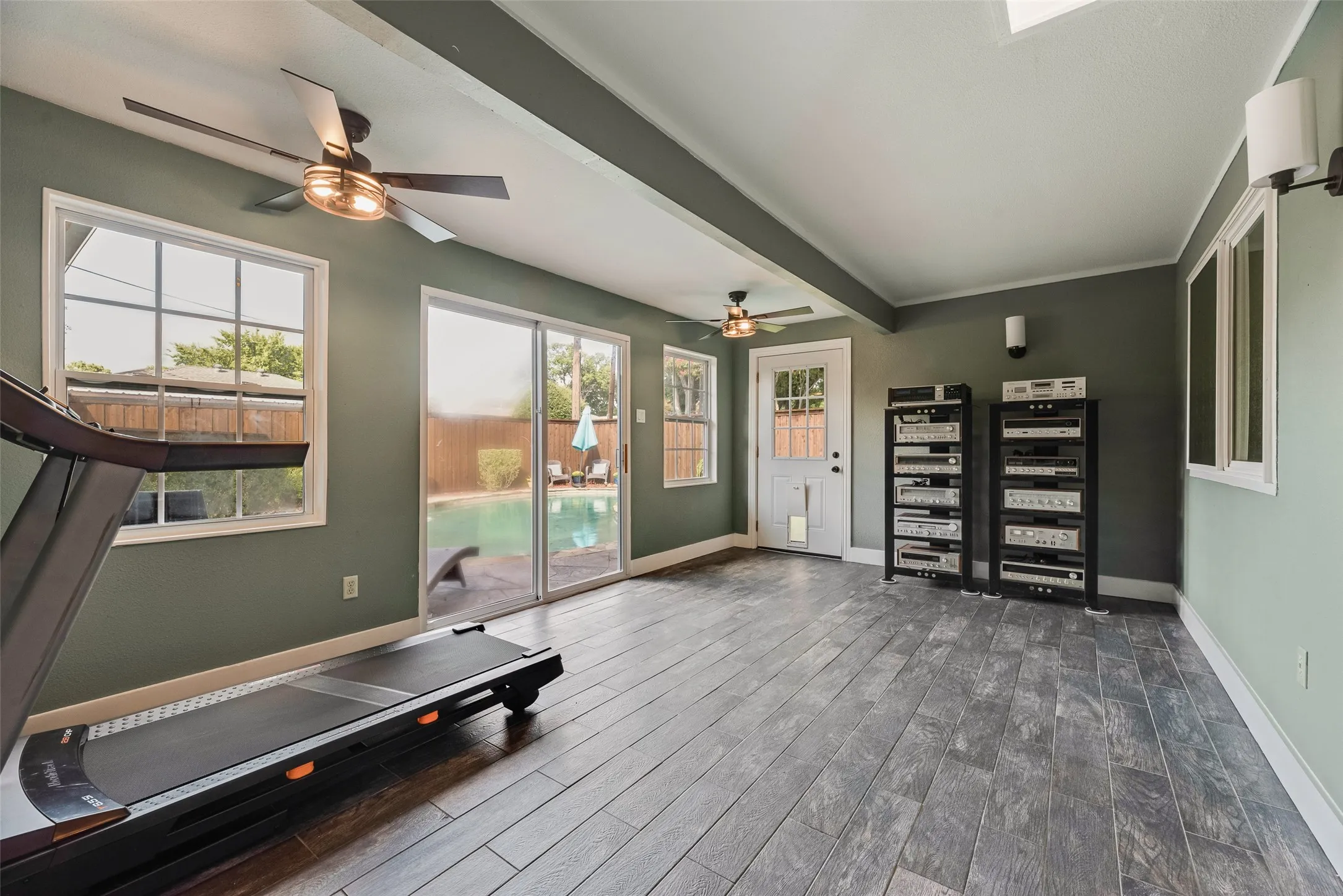Single Family Residence For Sale in Collin County , 416 High Brook Drive, Richardson, Texas 75080, 4 Bedroom, 3 Bathroom, 2 Garage spaces, 2,334 Sqft, built in 1969, mls#21411285, Real Estate Agent in Richardson, Homes For Sale in Collin county, Homes For Sale in Richardson, Realtor in Richardson Texas, Real Estate Brokerage Independent Realty Texas, Luminita Cordes Realtor