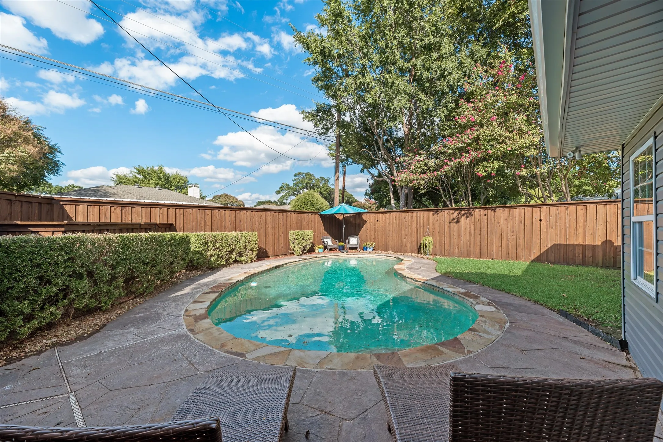 Single Family Residence For Sale in Collin County , 416 High Brook Drive, Richardson, Texas 75080, 4 Bedroom, 3 Bathroom, 2 Garage spaces, 2,334 Sqft, built in 1969, mls#21411285, Real Estate Agent in Richardson, Homes For Sale in Collin county, Homes For Sale in Richardson, Realtor in Richardson Texas, Real Estate Brokerage Independent Realty Texas, Luminita Cordes Realtor