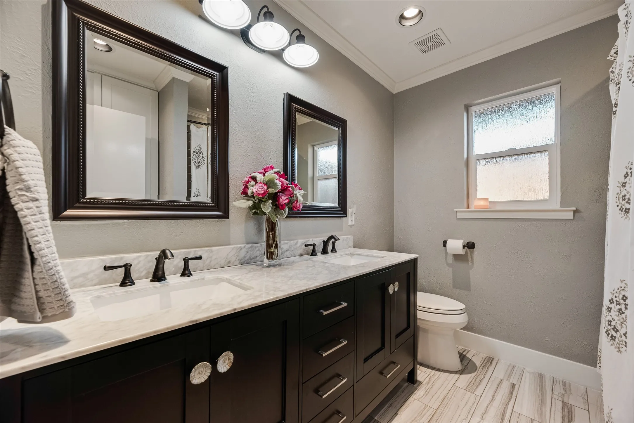 Single Family Residence For Sale in Collin County , 416 High Brook Drive, Richardson, Texas 75080, 4 Bedroom, 3 Bathroom, 2 Garage spaces, 2,334 Sqft, built in 1969, mls#21411285, Real Estate Agent in Richardson, Homes For Sale in Collin county, Homes For Sale in Richardson, Realtor in Richardson Texas, Real Estate Brokerage Independent Realty Texas, Luminita Cordes Realtor