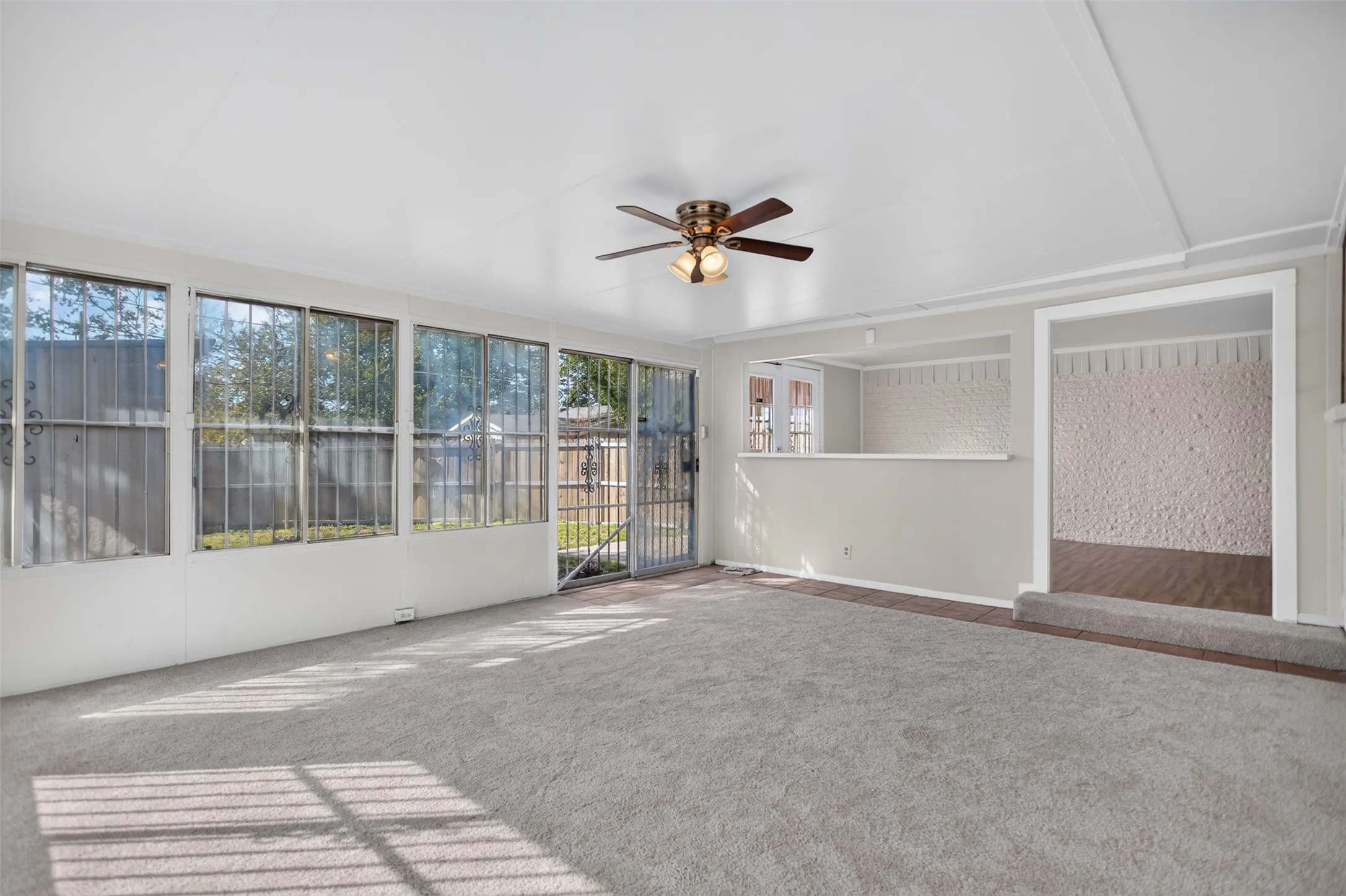 Single Family Residence For Sale in Dallas County , 9610 Jennie Lee Lane, Dallas, Texas 75227, 4 Bedroom, 3 Bathroom, Garage spaces, 3,200 Sqft, built in 1966, mls#21411329, Real Estate Agent in Dallas, Homes For Sale in Dallas county, Homes For Sale in Dallas, Realtor in Dallas Texas, Real Estate Brokerage Independent Realty Texas, Luminita Cordes Realtor