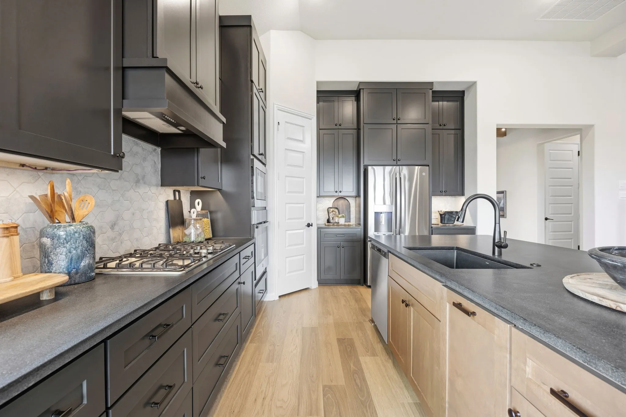 Single Family Residence For Sale in Collin County , 2632 Valley Creek Trail, Mc Kinney, Texas 75072, 5 Bedroom, 4 Bathroom, 3 Garage spaces, 3,445 Sqft, built in 2027, mls#21412296, Real Estate Agent in Mc Kinney, Homes For Sale in Collin county, Homes For Sale in Mc Kinney, Realtor in Mc Kinney Texas, Real Estate Brokerage Independent Realty Texas, Luminita Cordes Realtor