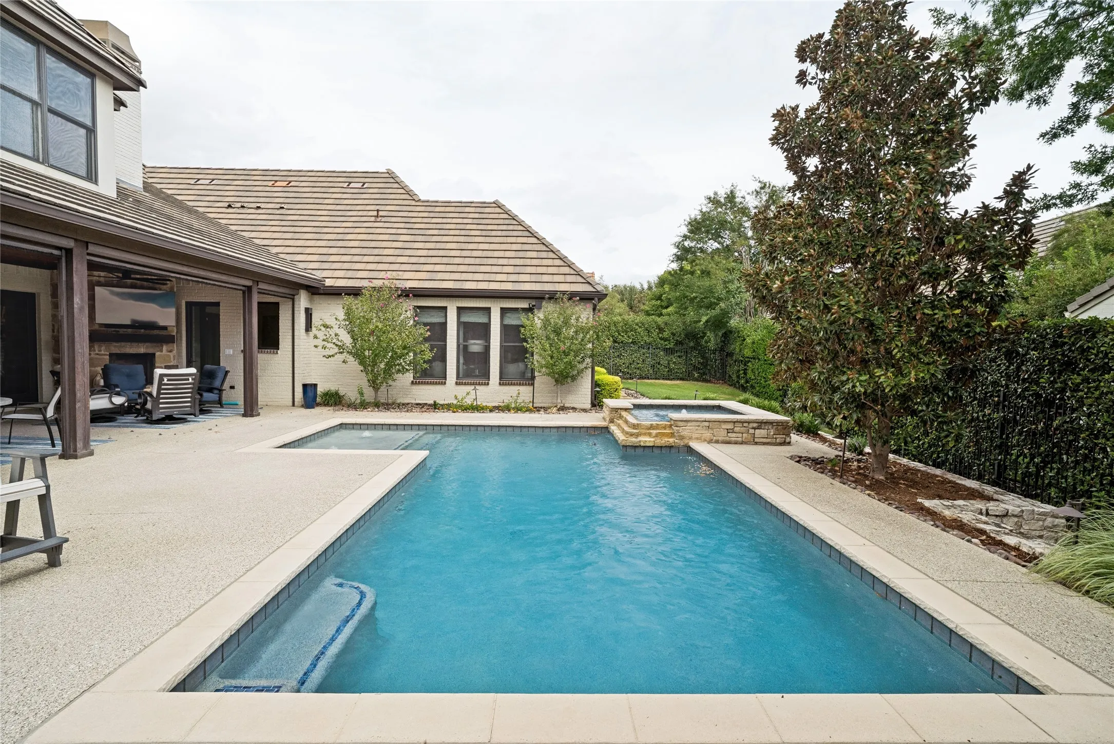 Single Family Residence For Sale in Tarrant County , 4663 Sidonia Court, Fort Worth, Texas 76126, 4 Bedroom, 4 Bathroom, 3 Garage spaces, 4,306 Sqft, built in 2012, mls#21412372, Real Estate Agent in Fort Worth, Homes For Sale in Tarrant county, Homes For Sale in Fort Worth, Realtor in Fort Worth Texas, Real Estate Brokerage Independent Realty Texas, Luminita Cordes Realtor