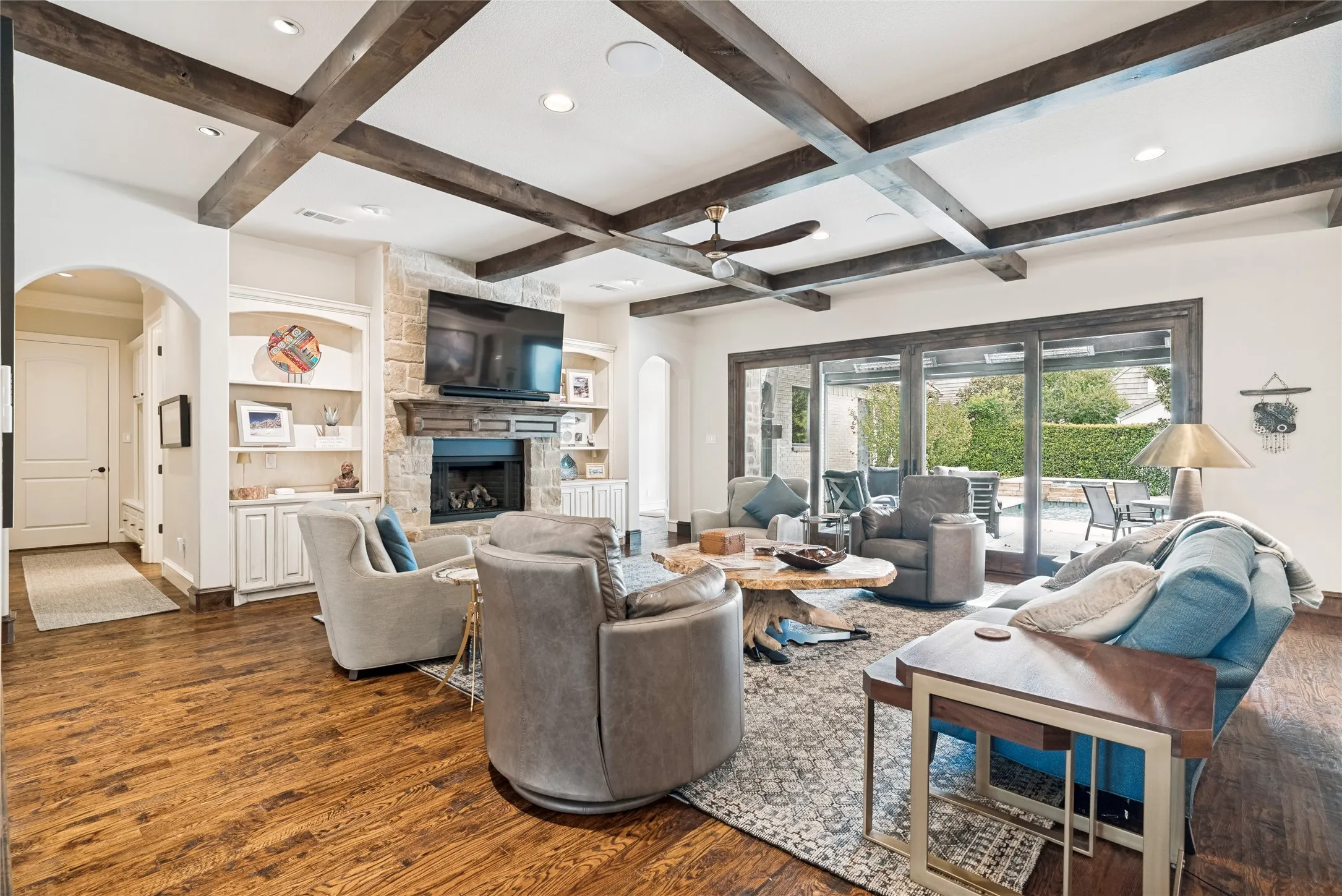 Single Family Residence For Sale in Tarrant County , 4663 Sidonia Court, Fort Worth, Texas 76126, 4 Bedroom, 4 Bathroom, 3 Garage spaces, 4,306 Sqft, built in 2012, mls#21412372, Real Estate Agent in Fort Worth, Homes For Sale in Tarrant county, Homes For Sale in Fort Worth, Realtor in Fort Worth Texas, Real Estate Brokerage Independent Realty Texas, Luminita Cordes Realtor