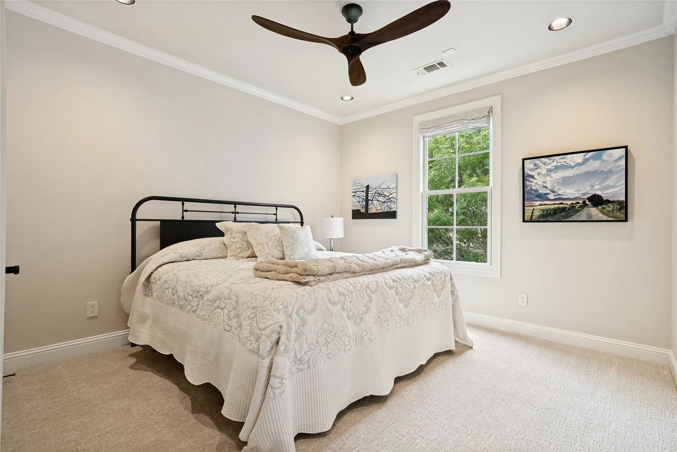 Single Family Residence For Sale in Tarrant County , 4663 Sidonia Court, Fort Worth, Texas 76126, 4 Bedroom, 4 Bathroom, 3 Garage spaces, 4,306 Sqft, built in 2012, mls#21412372, Real Estate Agent in Fort Worth, Homes For Sale in Tarrant county, Homes For Sale in Fort Worth, Realtor in Fort Worth Texas, Real Estate Brokerage Independent Realty Texas, Luminita Cordes Realtor