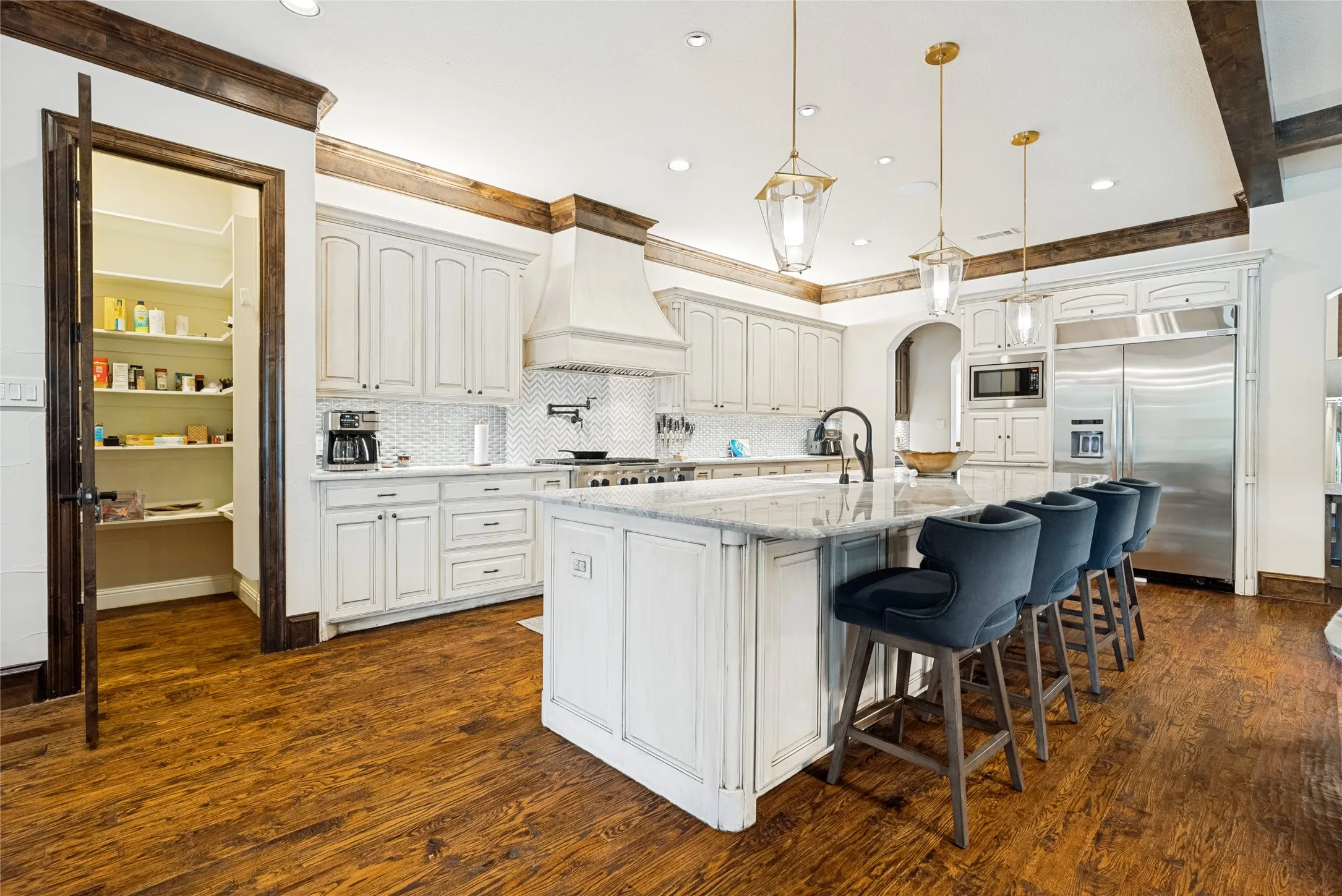 Single Family Residence For Sale in Tarrant County , 4663 Sidonia Court, Fort Worth, Texas 76126, 4 Bedroom, 4 Bathroom, 3 Garage spaces, 4,306 Sqft, built in 2012, mls#21412372, Real Estate Agent in Fort Worth, Homes For Sale in Tarrant county, Homes For Sale in Fort Worth, Realtor in Fort Worth Texas, Real Estate Brokerage Independent Realty Texas, Luminita Cordes Realtor