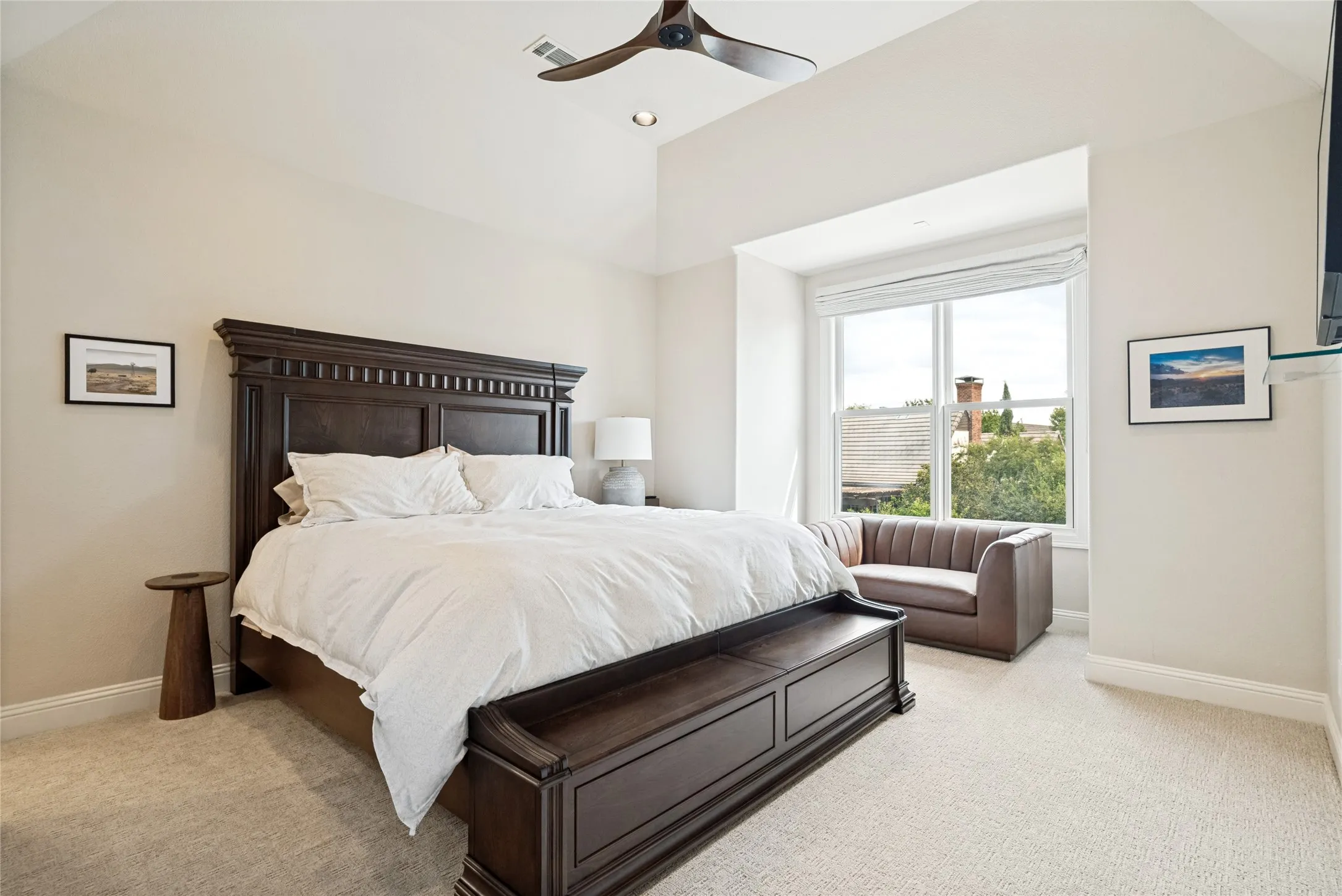 Single Family Residence For Sale in Tarrant County , 4663 Sidonia Court, Fort Worth, Texas 76126, 4 Bedroom, 4 Bathroom, 3 Garage spaces, 4,306 Sqft, built in 2012, mls#21412372, Real Estate Agent in Fort Worth, Homes For Sale in Tarrant county, Homes For Sale in Fort Worth, Realtor in Fort Worth Texas, Real Estate Brokerage Independent Realty Texas, Luminita Cordes Realtor