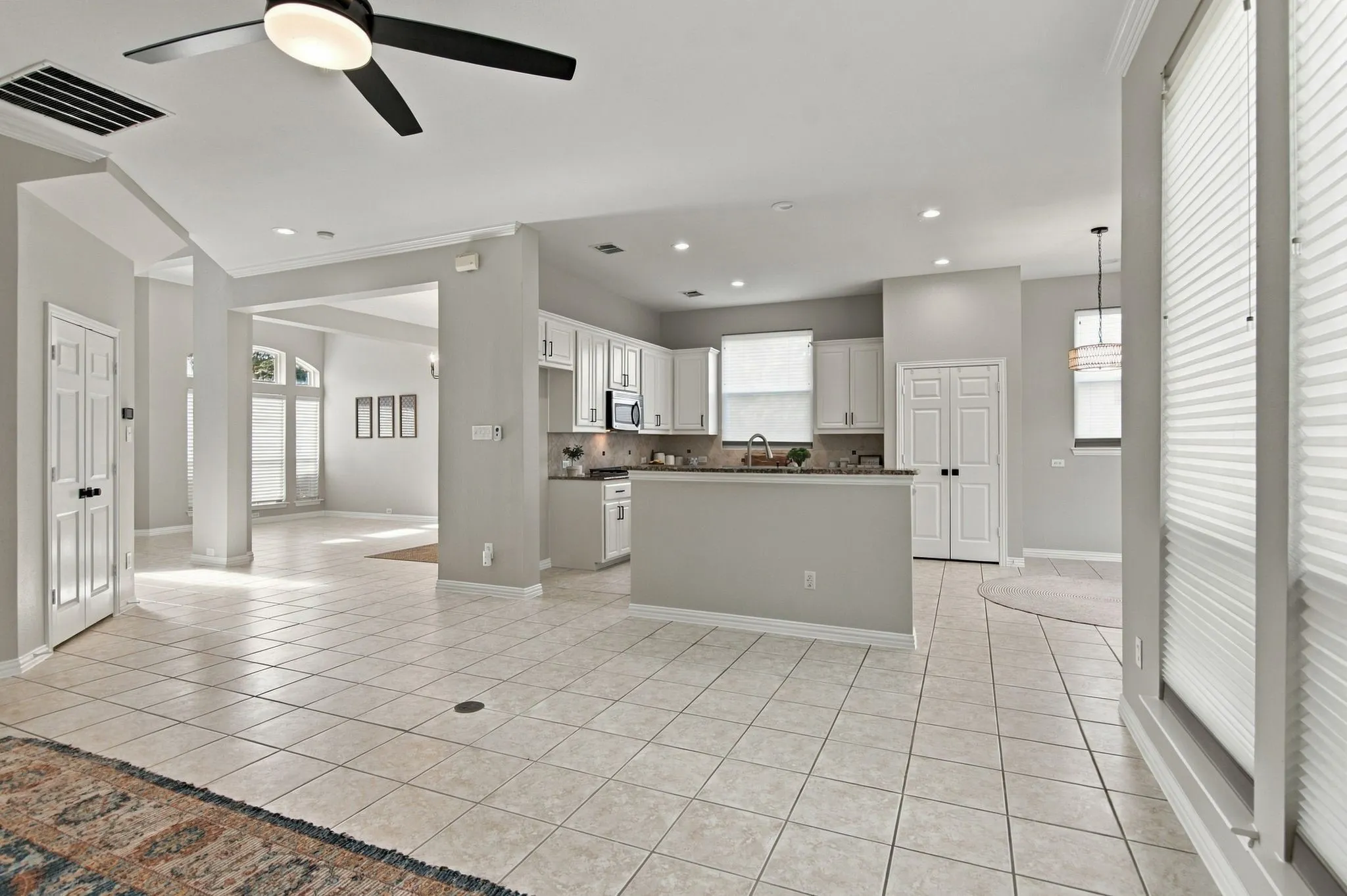 Single Family Residence For Sale in Denton County , 3101 Sheryl Drive, Flower Mound, Texas 75022, 4 Bedroom, 3 Bathroom, 2 Garage spaces, 2,856 Sqft, built in 2000, mls#21412336, Real Estate Agent in Flower Mound, Homes For Sale in Denton county, Homes For Sale in Flower Mound, Realtor in Flower Mound Texas, Real Estate Brokerage Independent Realty Texas, Luminita Cordes Realtor