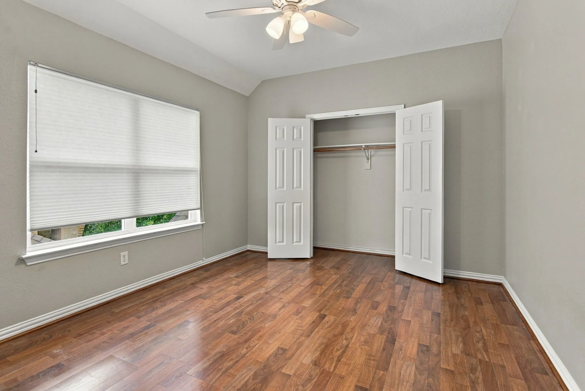 Single Family Residence For Sale in Denton County , 3101 Sheryl Drive, Flower Mound, Texas 75022, 4 Bedroom, 3 Bathroom, 2 Garage spaces, 2,856 Sqft, built in 2000, mls#21412336, Real Estate Agent in Flower Mound, Homes For Sale in Denton county, Homes For Sale in Flower Mound, Realtor in Flower Mound Texas, Real Estate Brokerage Independent Realty Texas, Luminita Cordes Realtor
