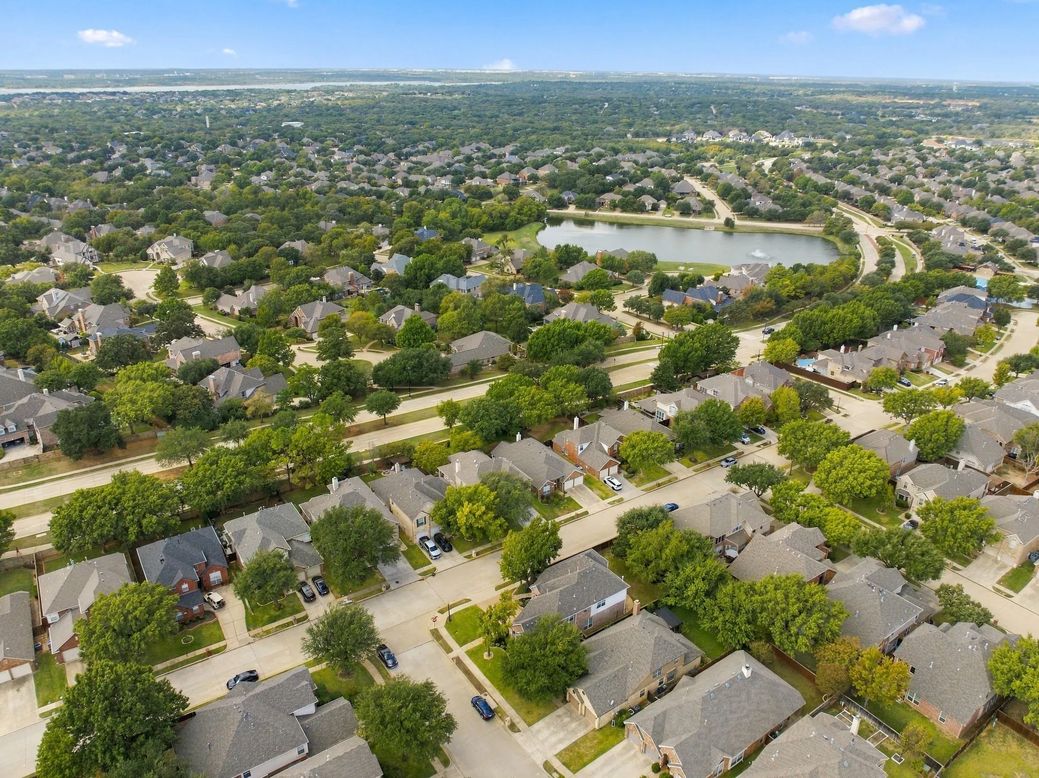 Single Family Residence For Sale in Denton County , 3101 Sheryl Drive, Flower Mound, Texas 75022, 4 Bedroom, 3 Bathroom, 2 Garage spaces, 2,856 Sqft, built in 2000, mls#21412336, Real Estate Agent in Flower Mound, Homes For Sale in Denton county, Homes For Sale in Flower Mound, Realtor in Flower Mound Texas, Real Estate Brokerage Independent Realty Texas, Luminita Cordes Realtor