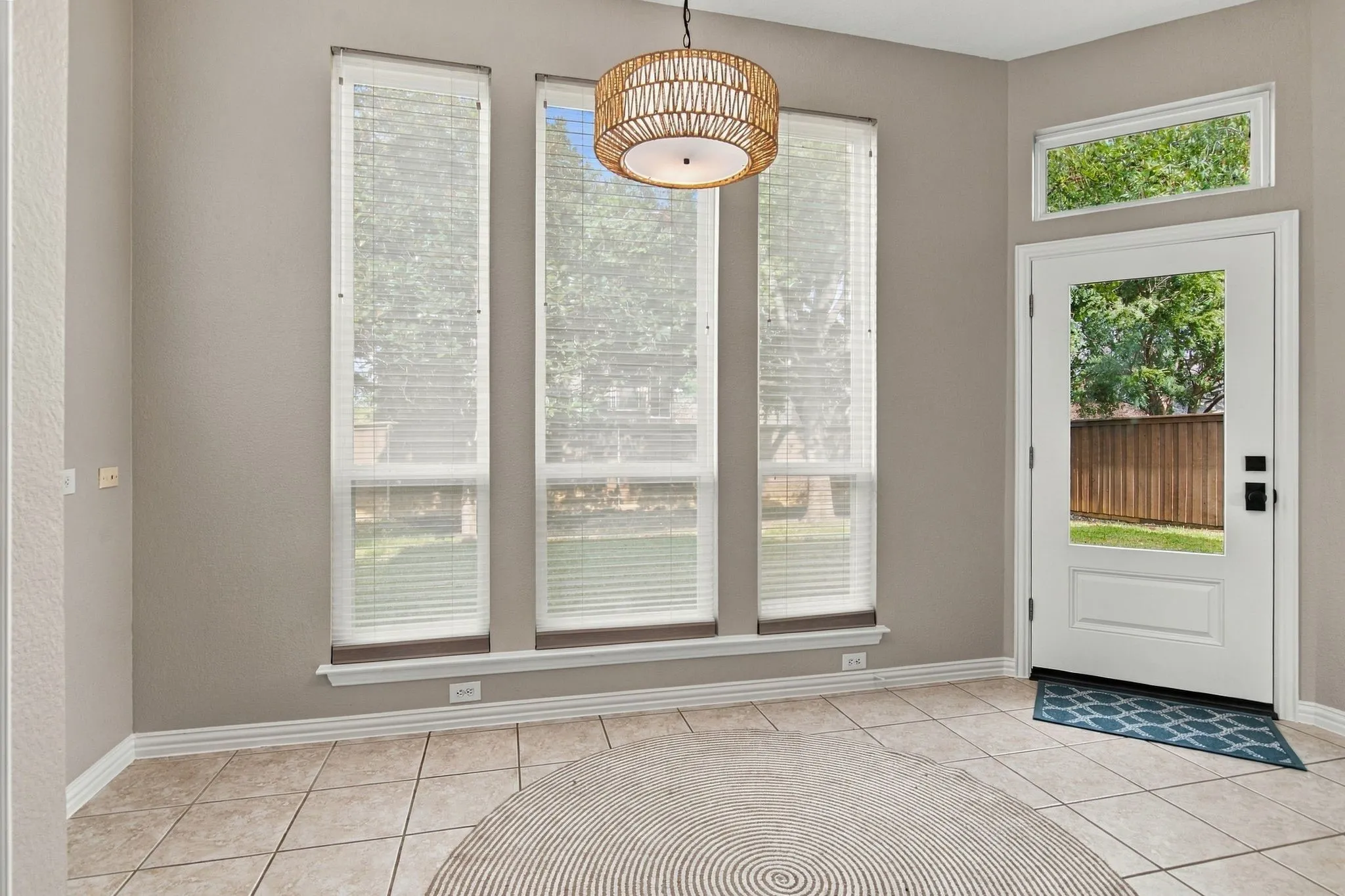 Single Family Residence For Sale in Denton County , 3101 Sheryl Drive, Flower Mound, Texas 75022, 4 Bedroom, 3 Bathroom, 2 Garage spaces, 2,856 Sqft, built in 2000, mls#21412336, Real Estate Agent in Flower Mound, Homes For Sale in Denton county, Homes For Sale in Flower Mound, Realtor in Flower Mound Texas, Real Estate Brokerage Independent Realty Texas, Luminita Cordes Realtor