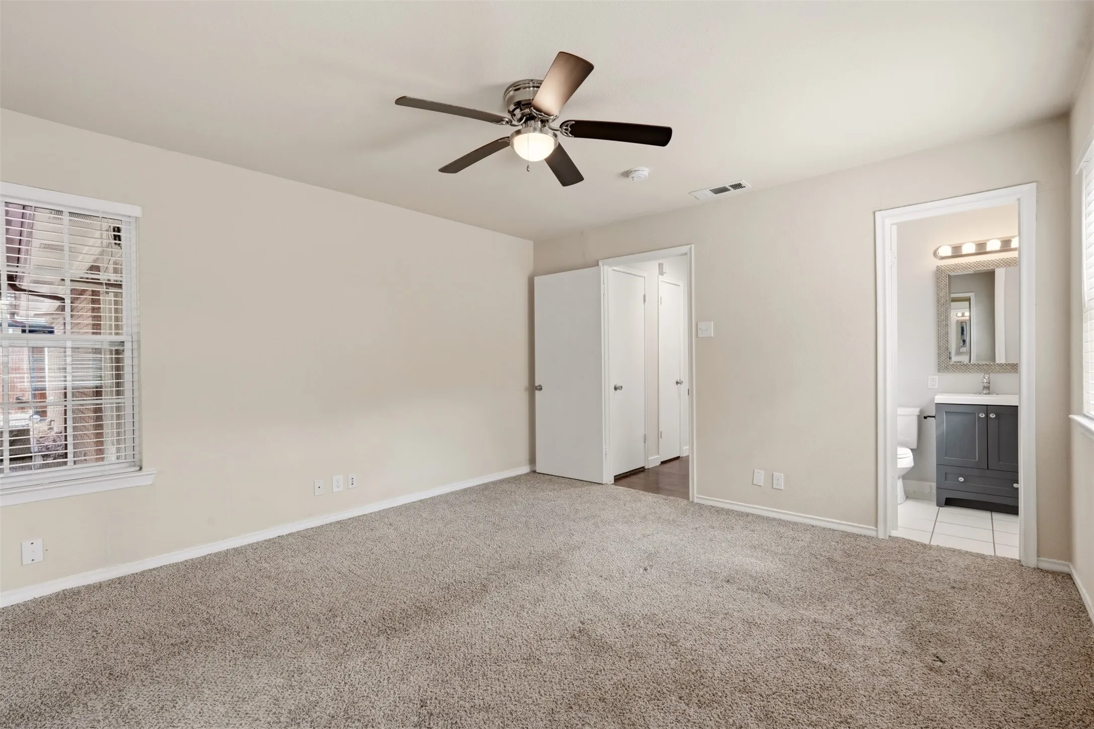 Single Family Residence For Rent in Dallas County , 9221 Plano Road, Dallas, Texas 75238, 4 Bedroom, 3 Bathroom, 2 Garage spaces, 2,369 Sqft, built in 1959, mls#21412086, Real Estate Agent in Dallas, Homes For Rent in Dallas county, Homes For Rent in Dallas, Realtor in Dallas Texas, Real Estate Brokerage Independent Realty Texas, Luminita Cordes Realtor