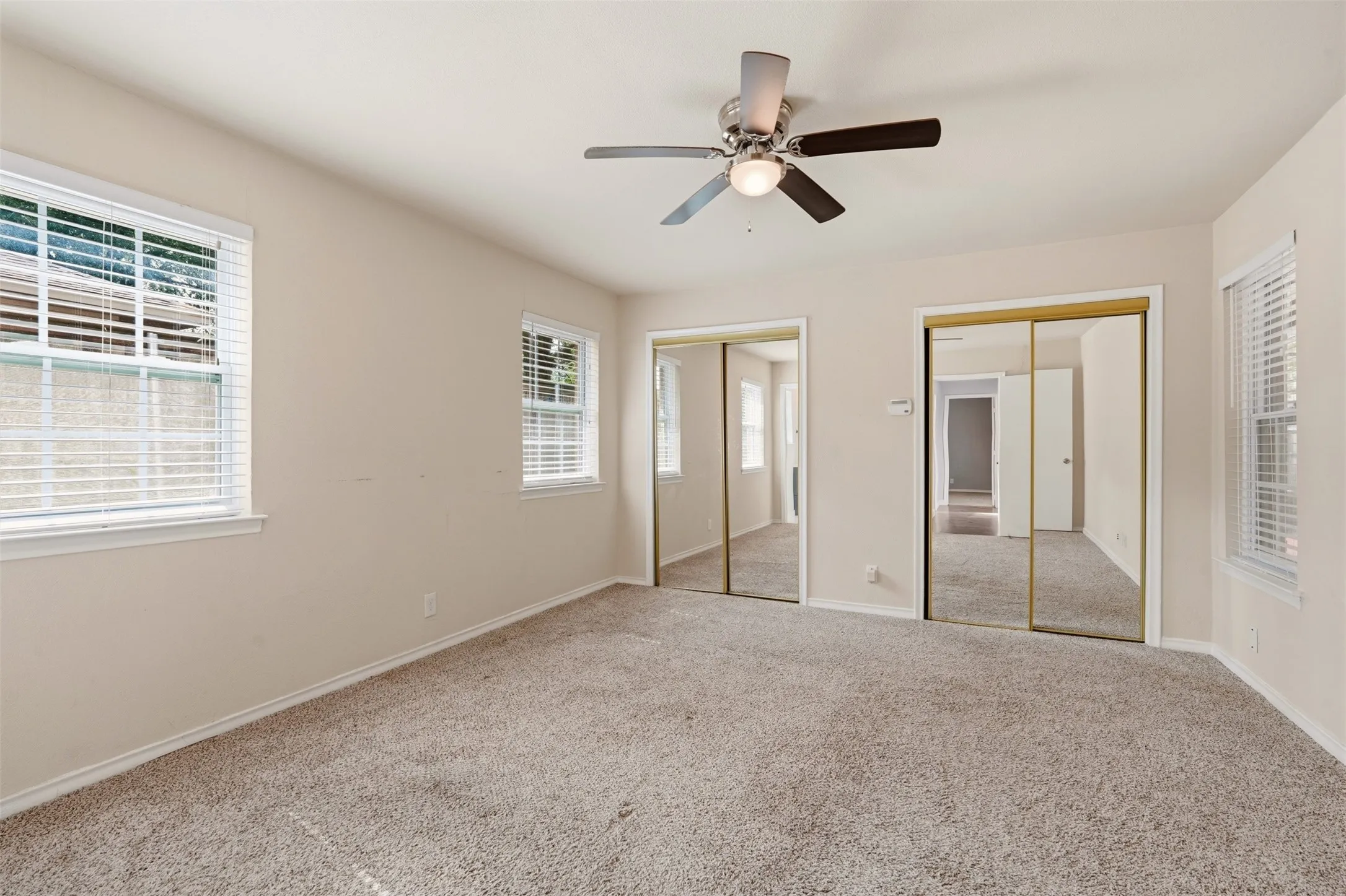 Single Family Residence For Rent in Dallas County , 9221 Plano Road, Dallas, Texas 75238, 4 Bedroom, 3 Bathroom, 2 Garage spaces, 2,369 Sqft, built in 1959, mls#21412086, Real Estate Agent in Dallas, Homes For Rent in Dallas county, Homes For Rent in Dallas, Realtor in Dallas Texas, Real Estate Brokerage Independent Realty Texas, Luminita Cordes Realtor