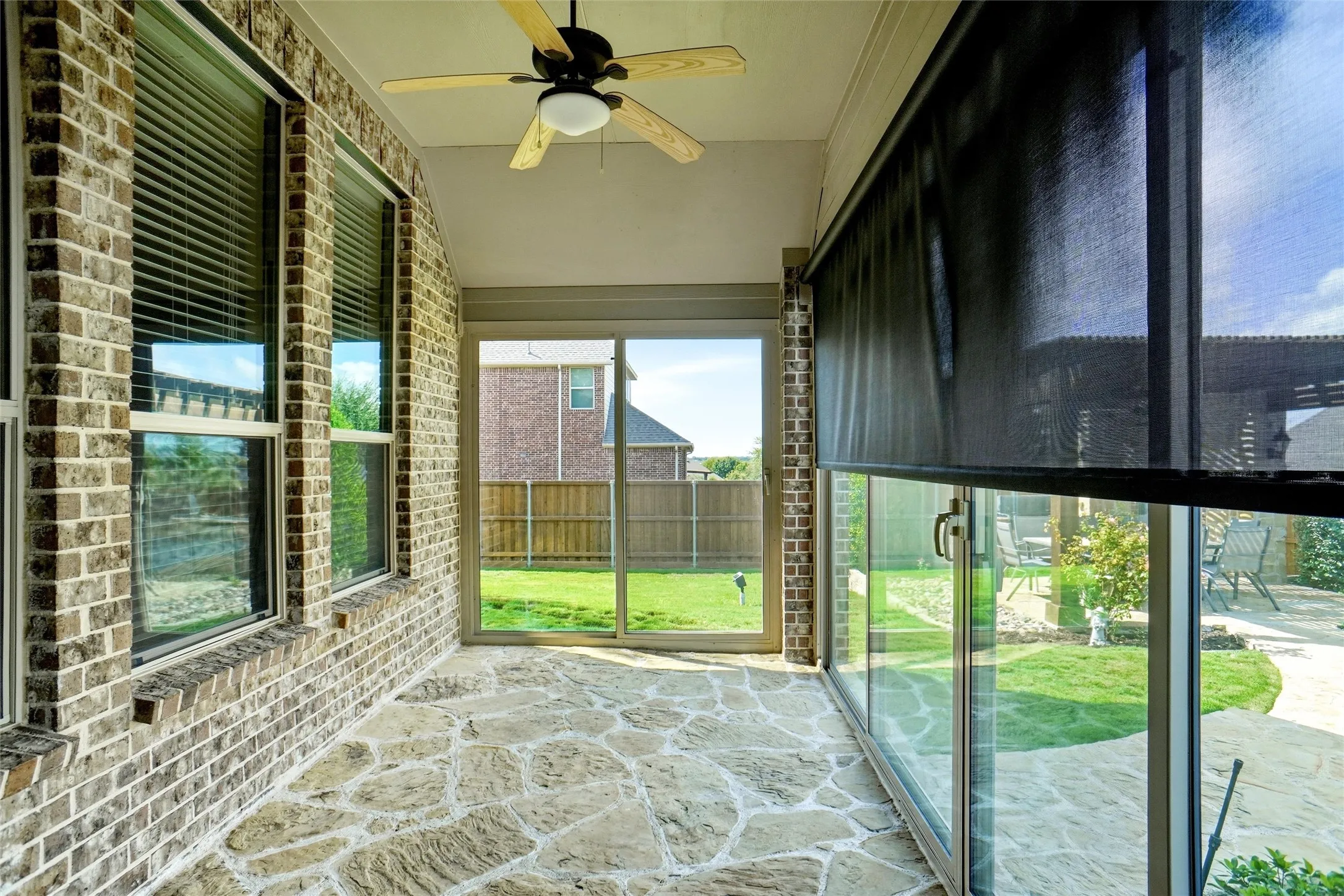 Single Family Residence For Sale in Dallas County , 8301 Rock Valley Drive, Rowlett, Texas 75089, 4 Bedroom, 3 Bathroom, 3 Garage spaces, 2,577 Sqft, built in 2012, mls#21410713, Real Estate Agent in Rowlett, Homes For Sale in Dallas county, Homes For Sale in Rowlett, Realtor in Rowlett Texas, Real Estate Brokerage Independent Realty Texas, Luminita Cordes Realtor