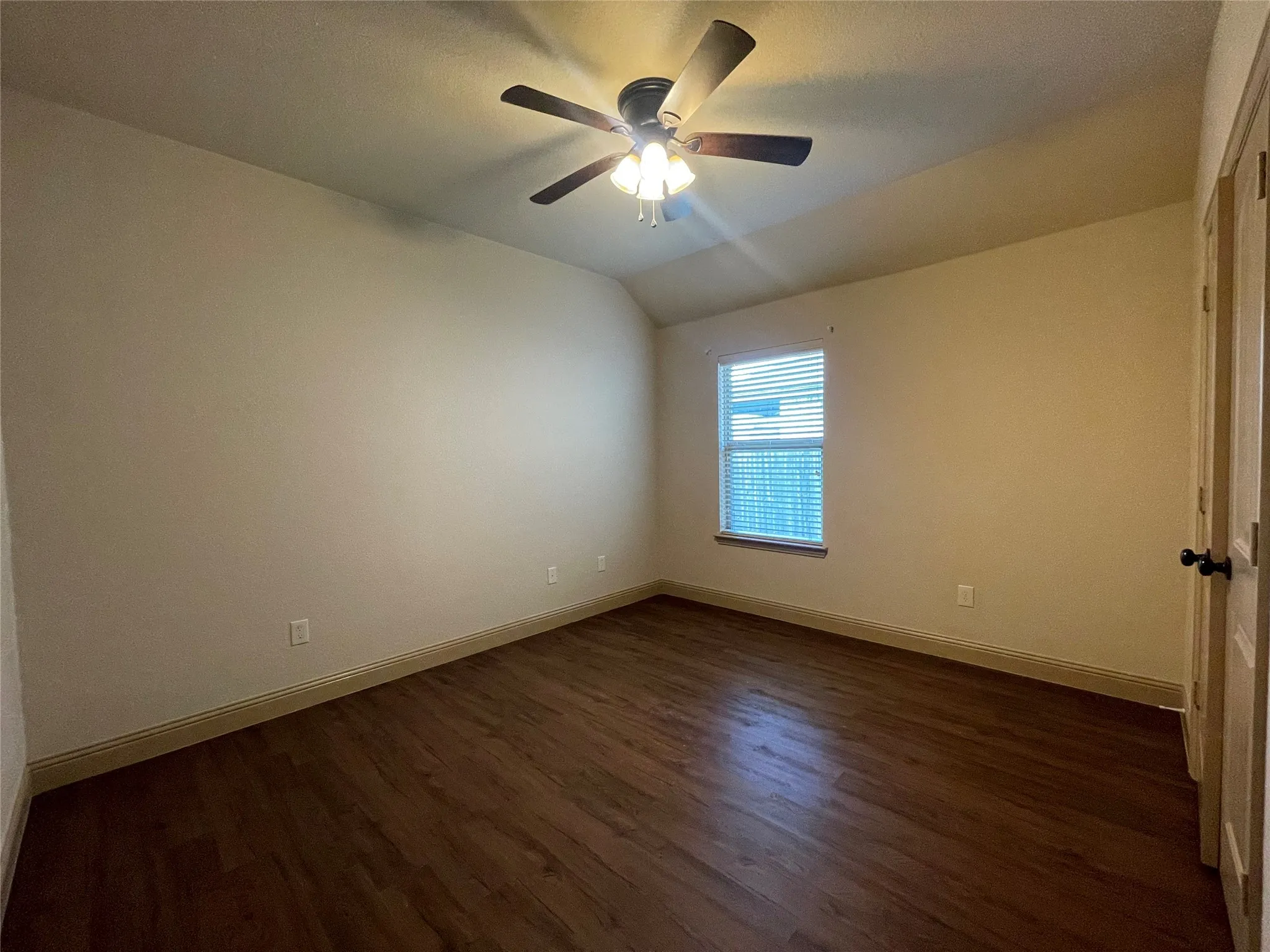 Single Family Residence For Rent in Kaufman County , 3125 Granite Rock Trail, Forney, Texas 75126, 4 Bedroom, 2 Bathroom, 2 Garage spaces, 2,090 Sqft, built in 2015, mls#21412411, Real Estate Agent in Forney, Homes For Rent in Kaufman county, Homes For Rent in Forney, Realtor in Forney Texas, Real Estate Brokerage Independent Realty Texas, Luminita Cordes Realtor