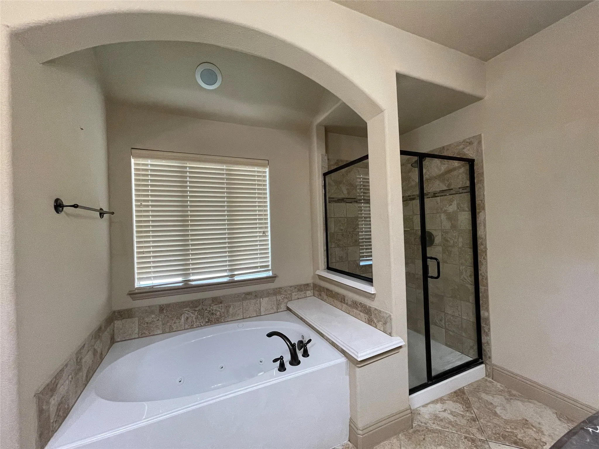 Single Family Residence For Rent in Kaufman County , 3125 Granite Rock Trail, Forney, Texas 75126, 4 Bedroom, 2 Bathroom, 2 Garage spaces, 2,090 Sqft, built in 2015, mls#21412411, Real Estate Agent in Forney, Homes For Rent in Kaufman county, Homes For Rent in Forney, Realtor in Forney Texas, Real Estate Brokerage Independent Realty Texas, Luminita Cordes Realtor
