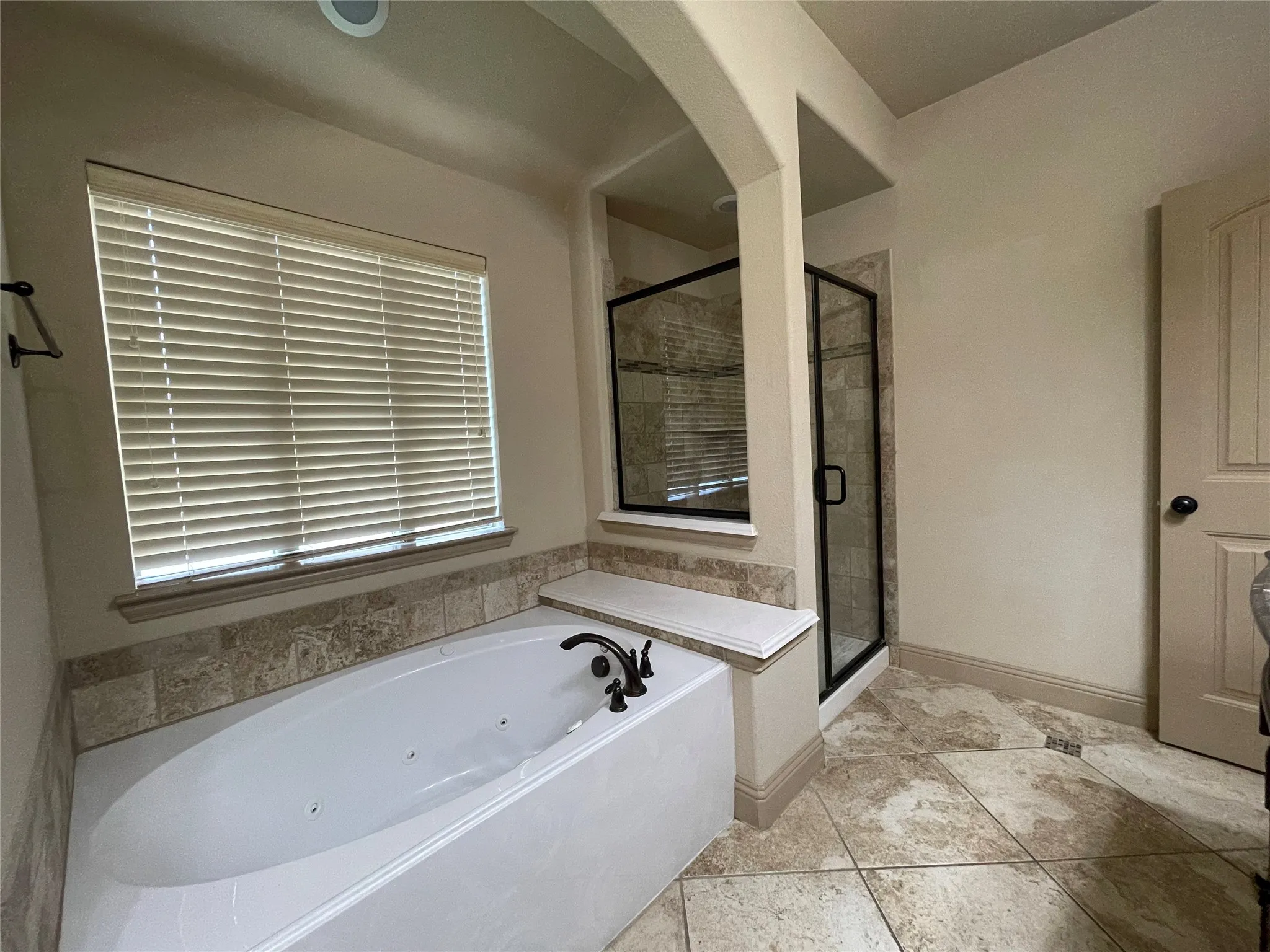 Single Family Residence For Rent in Kaufman County , 3125 Granite Rock Trail, Forney, Texas 75126, 4 Bedroom, 2 Bathroom, 2 Garage spaces, 2,090 Sqft, built in 2015, mls#21412411, Real Estate Agent in Forney, Homes For Rent in Kaufman county, Homes For Rent in Forney, Realtor in Forney Texas, Real Estate Brokerage Independent Realty Texas, Luminita Cordes Realtor
