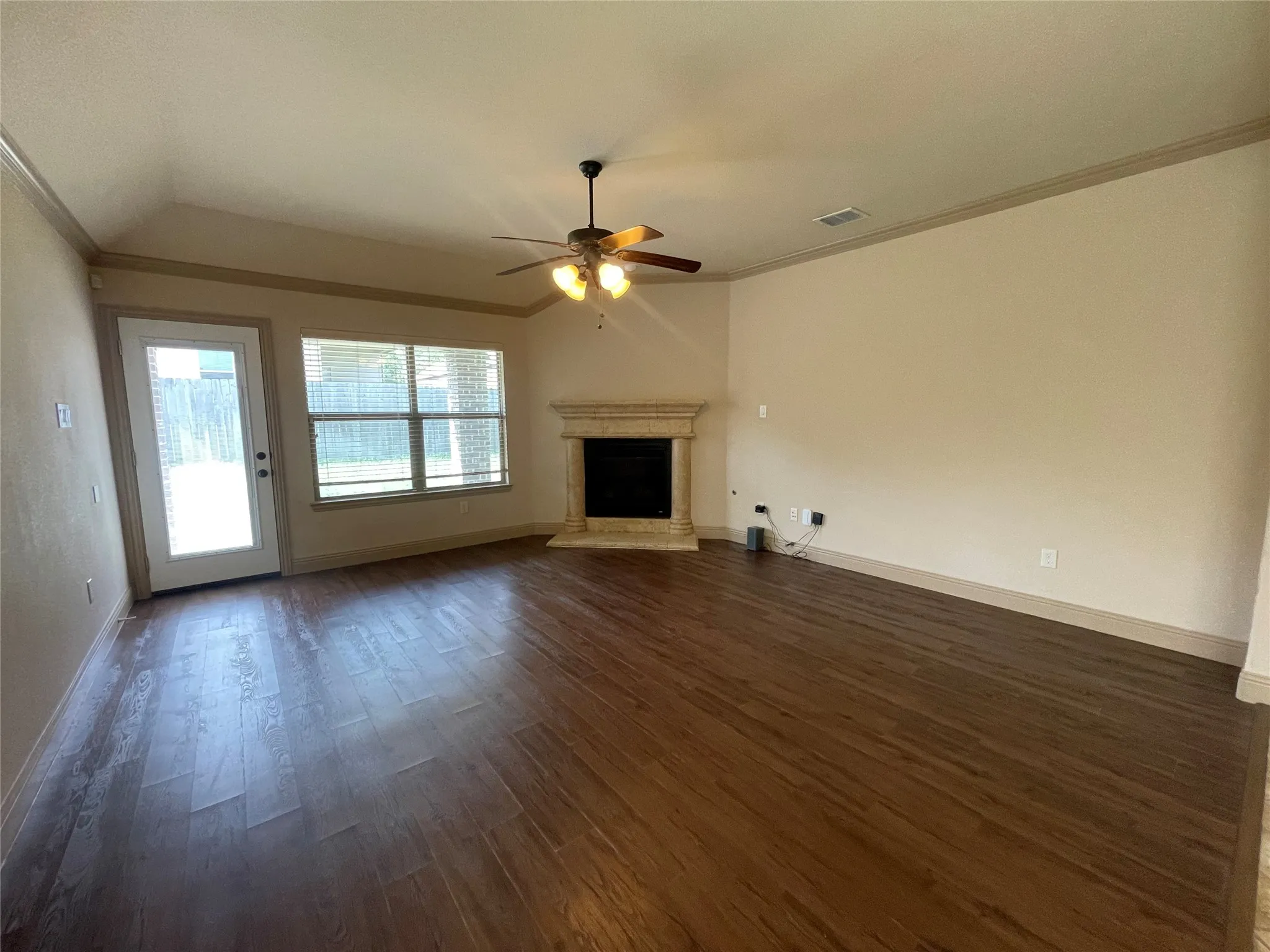 Single Family Residence For Rent in Kaufman County , 3125 Granite Rock Trail, Forney, Texas 75126, 4 Bedroom, 2 Bathroom, 2 Garage spaces, 2,090 Sqft, built in 2015, mls#21412411, Real Estate Agent in Forney, Homes For Rent in Kaufman county, Homes For Rent in Forney, Realtor in Forney Texas, Real Estate Brokerage Independent Realty Texas, Luminita Cordes Realtor