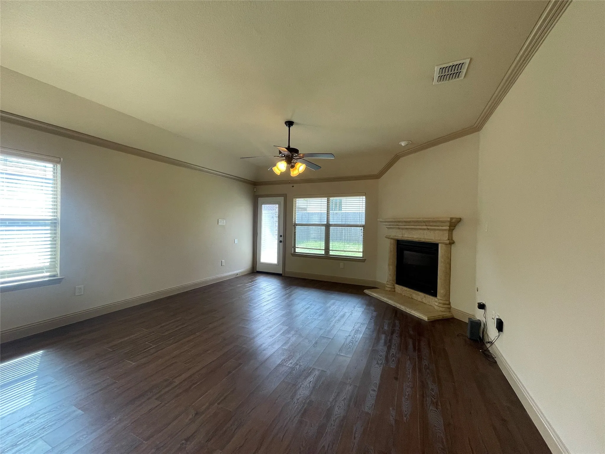 Single Family Residence For Rent in Kaufman County , 3125 Granite Rock Trail, Forney, Texas 75126, 4 Bedroom, 2 Bathroom, 2 Garage spaces, 2,090 Sqft, built in 2015, mls#21412411, Real Estate Agent in Forney, Homes For Rent in Kaufman county, Homes For Rent in Forney, Realtor in Forney Texas, Real Estate Brokerage Independent Realty Texas, Luminita Cordes Realtor