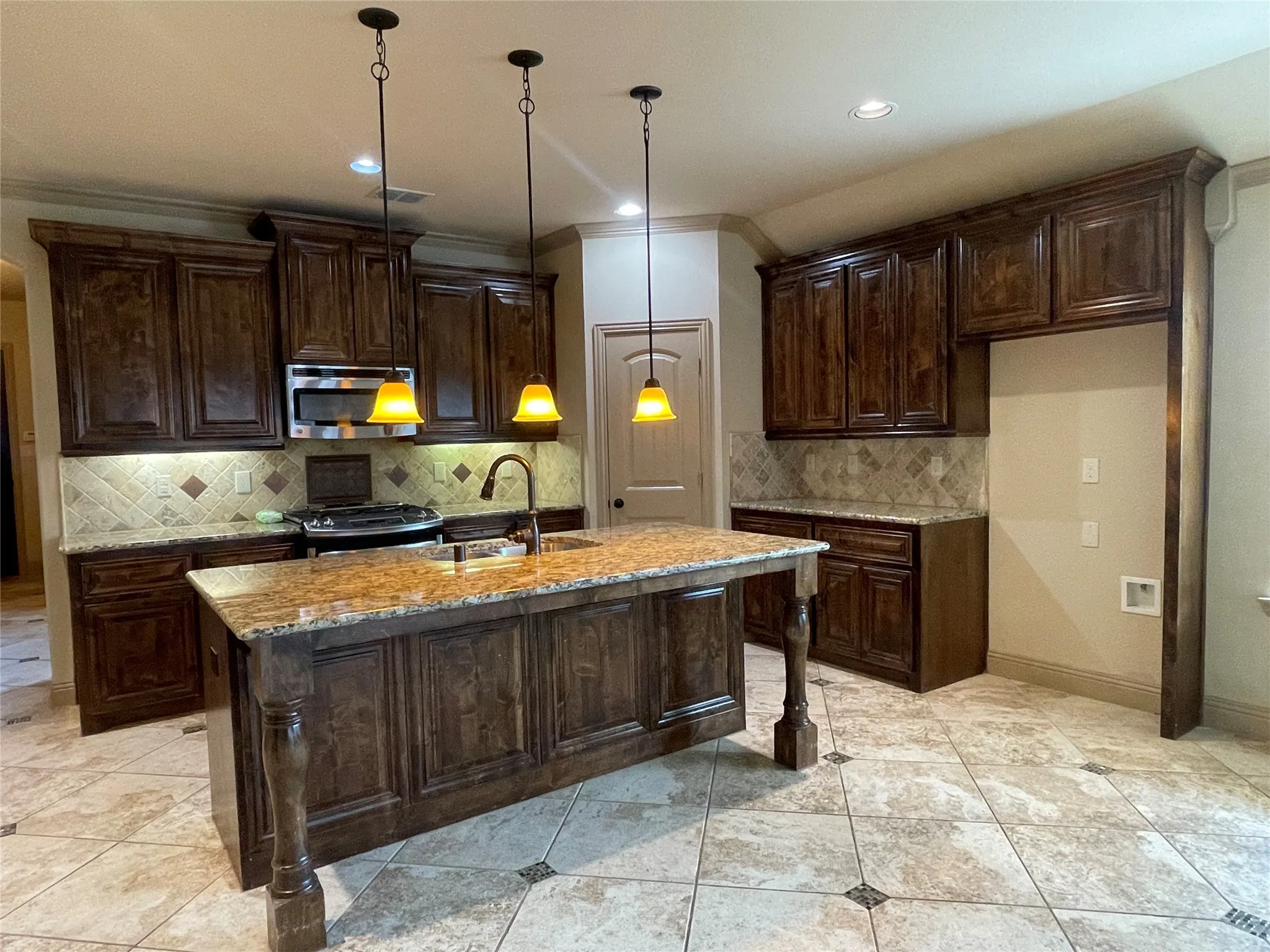 Single Family Residence For Rent in Kaufman County , 3125 Granite Rock Trail, Forney, Texas 75126, 4 Bedroom, 2 Bathroom, 2 Garage spaces, 2,090 Sqft, built in 2015, mls#21412411, Real Estate Agent in Forney, Homes For Rent in Kaufman county, Homes For Rent in Forney, Realtor in Forney Texas, Real Estate Brokerage Independent Realty Texas, Luminita Cordes Realtor