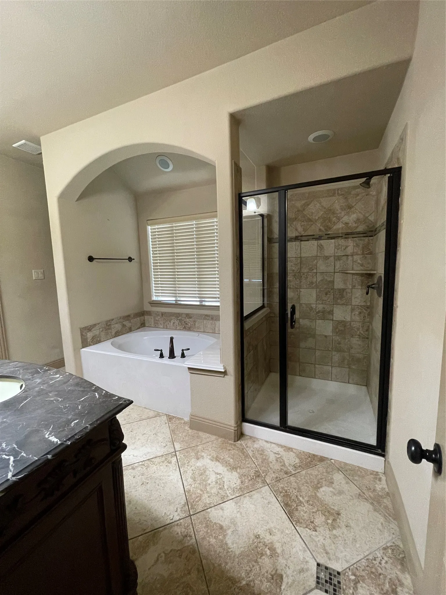Single Family Residence For Rent in Kaufman County , 3125 Granite Rock Trail, Forney, Texas 75126, 4 Bedroom, 2 Bathroom, 2 Garage spaces, 2,090 Sqft, built in 2015, mls#21412411, Real Estate Agent in Forney, Homes For Rent in Kaufman county, Homes For Rent in Forney, Realtor in Forney Texas, Real Estate Brokerage Independent Realty Texas, Luminita Cordes Realtor
