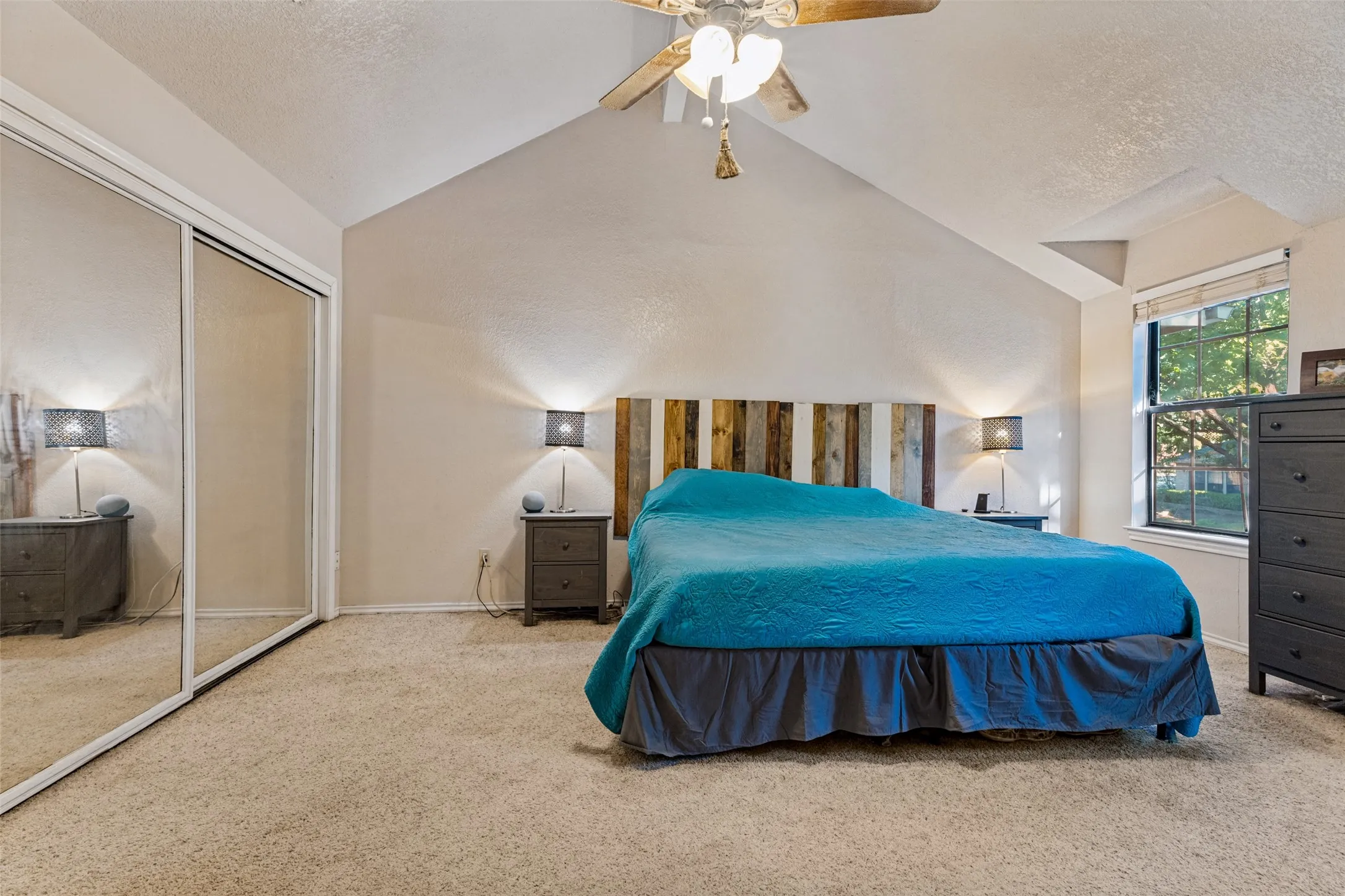 Single Family Residence For Sale in Tarrant County , 3403 Mckamy Oaks Trail, Arlington, Texas 76017, 4 Bedroom, 3 Bathroom, 2 Garage spaces, 2,661 Sqft, built in 1984, mls#21412406, Real Estate Agent in Arlington, Homes For Sale in Tarrant county, Homes For Sale in Arlington, Realtor in Arlington Texas, Real Estate Brokerage Independent Realty Texas, Luminita Cordes Realtor