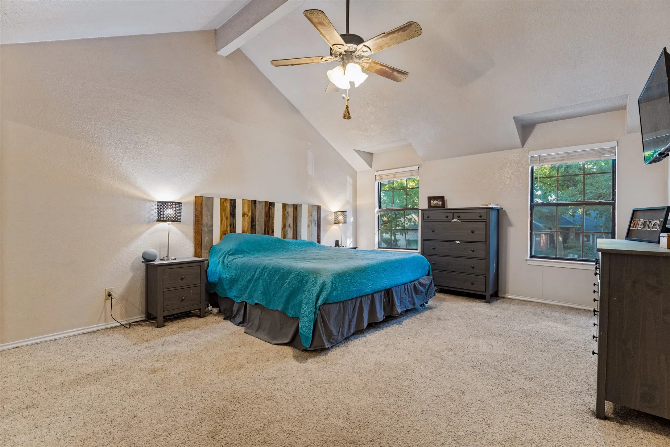 Single Family Residence For Sale in Tarrant County , 3403 Mckamy Oaks Trail, Arlington, Texas 76017, 4 Bedroom, 3 Bathroom, 2 Garage spaces, 2,661 Sqft, built in 1984, mls#21412406, Real Estate Agent in Arlington, Homes For Sale in Tarrant county, Homes For Sale in Arlington, Realtor in Arlington Texas, Real Estate Brokerage Independent Realty Texas, Luminita Cordes Realtor