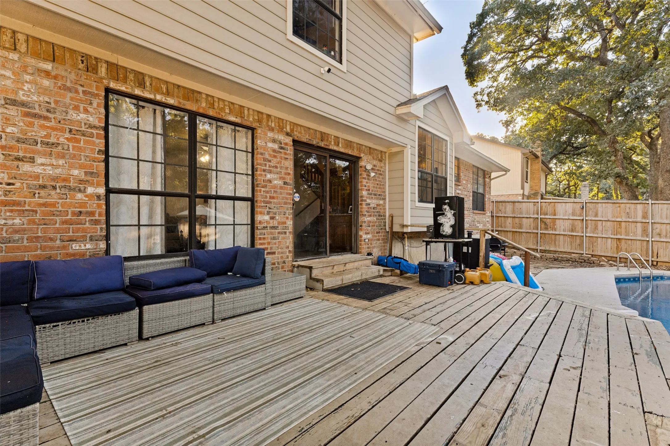 Single Family Residence For Sale in Tarrant County , 3403 Mckamy Oaks Trail, Arlington, Texas 76017, 4 Bedroom, 3 Bathroom, 2 Garage spaces, 2,661 Sqft, built in 1984, mls#21412406, Real Estate Agent in Arlington, Homes For Sale in Tarrant county, Homes For Sale in Arlington, Realtor in Arlington Texas, Real Estate Brokerage Independent Realty Texas, Luminita Cordes Realtor