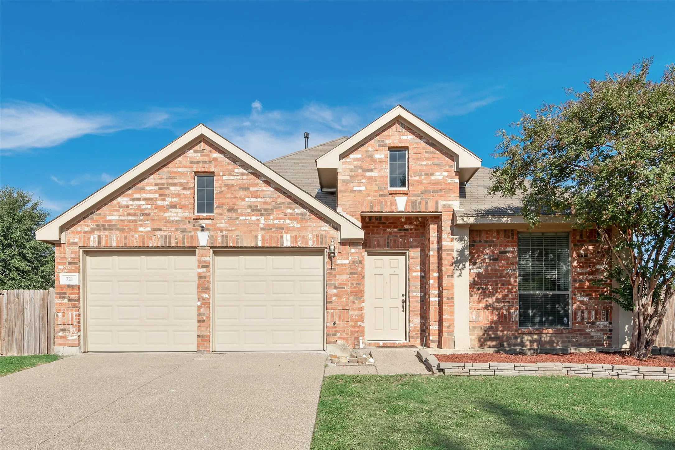 Welcome to this beautiful 4 Bedroom,2 Bathroom Home!