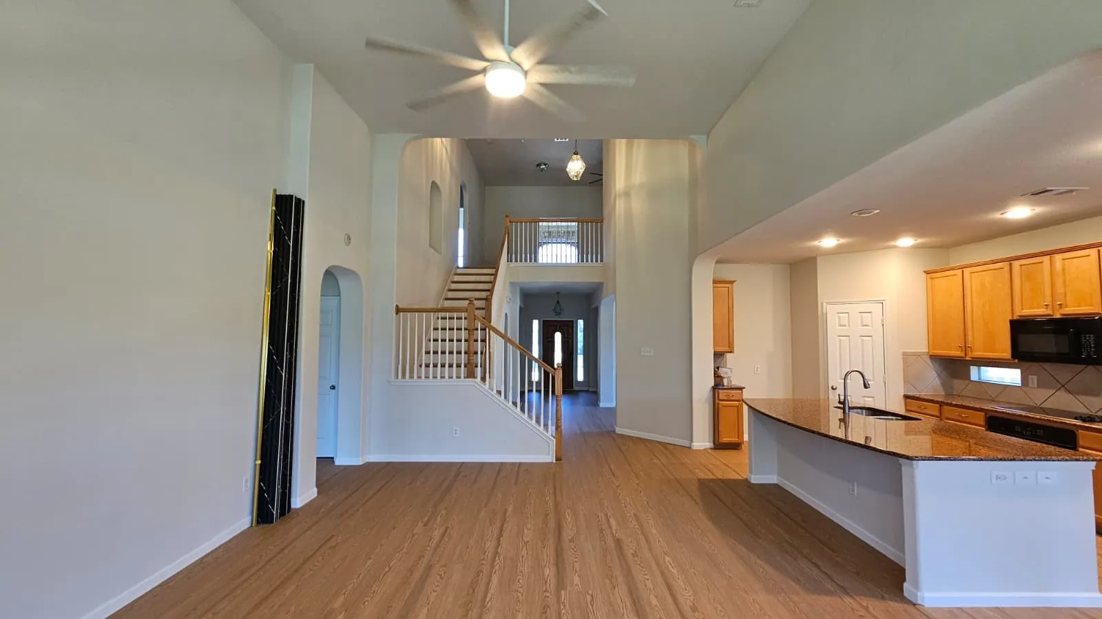 Single Family Residence For Rent in Tarrant County , 5236 Hilcroft Road, Fort Worth, Texas 76244, 4 Bedroom, 3 Bathroom, 2 Garage spaces, 2,846 Sqft, built in 2006, mls#21412463, Real Estate Agent in Fort Worth, Homes For Rent in Tarrant county, Homes For Rent in Fort Worth, Realtor in Fort Worth Texas, Real Estate Brokerage Independent Realty Texas, Luminita Cordes Realtor