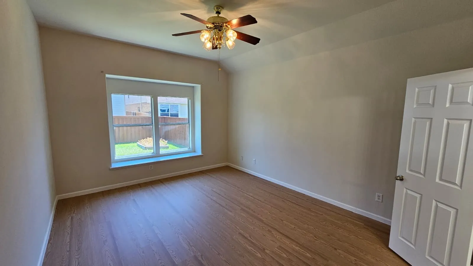 Single Family Residence For Rent in Tarrant County , 5236 Hilcroft Road, Fort Worth, Texas 76244, 4 Bedroom, 3 Bathroom, 2 Garage spaces, 2,846 Sqft, built in 2006, mls#21412463, Real Estate Agent in Fort Worth, Homes For Rent in Tarrant county, Homes For Rent in Fort Worth, Realtor in Fort Worth Texas, Real Estate Brokerage Independent Realty Texas, Luminita Cordes Realtor