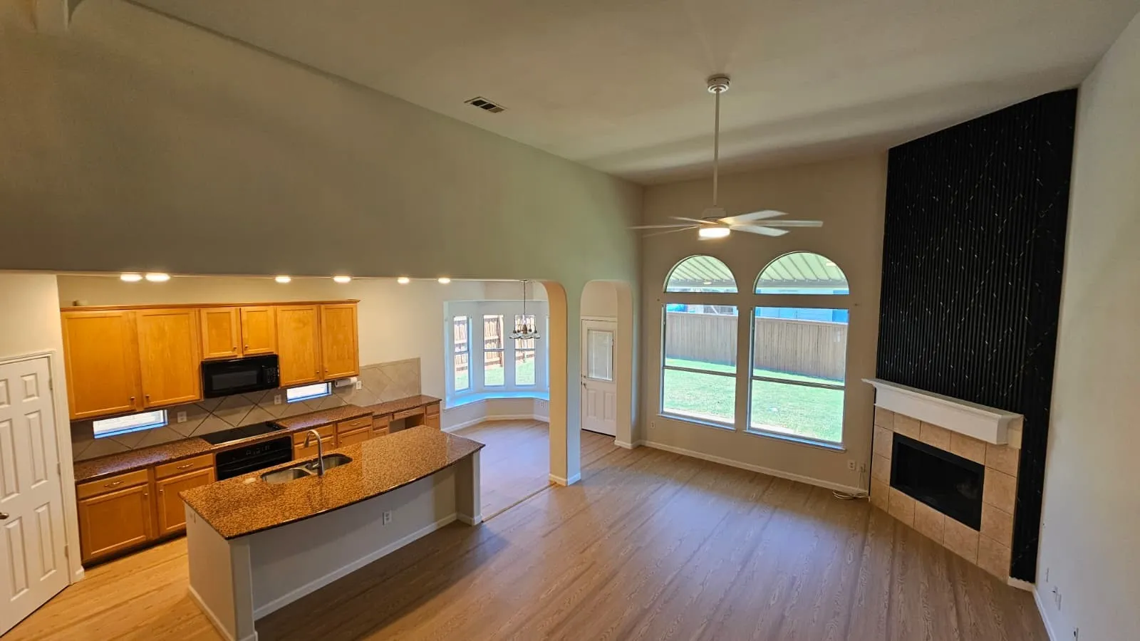 Single Family Residence For Rent in Tarrant County , 5236 Hilcroft Road, Fort Worth, Texas 76244, 4 Bedroom, 3 Bathroom, 2 Garage spaces, 2,846 Sqft, built in 2006, mls#21412463, Real Estate Agent in Fort Worth, Homes For Rent in Tarrant county, Homes For Rent in Fort Worth, Realtor in Fort Worth Texas, Real Estate Brokerage Independent Realty Texas, Luminita Cordes Realtor