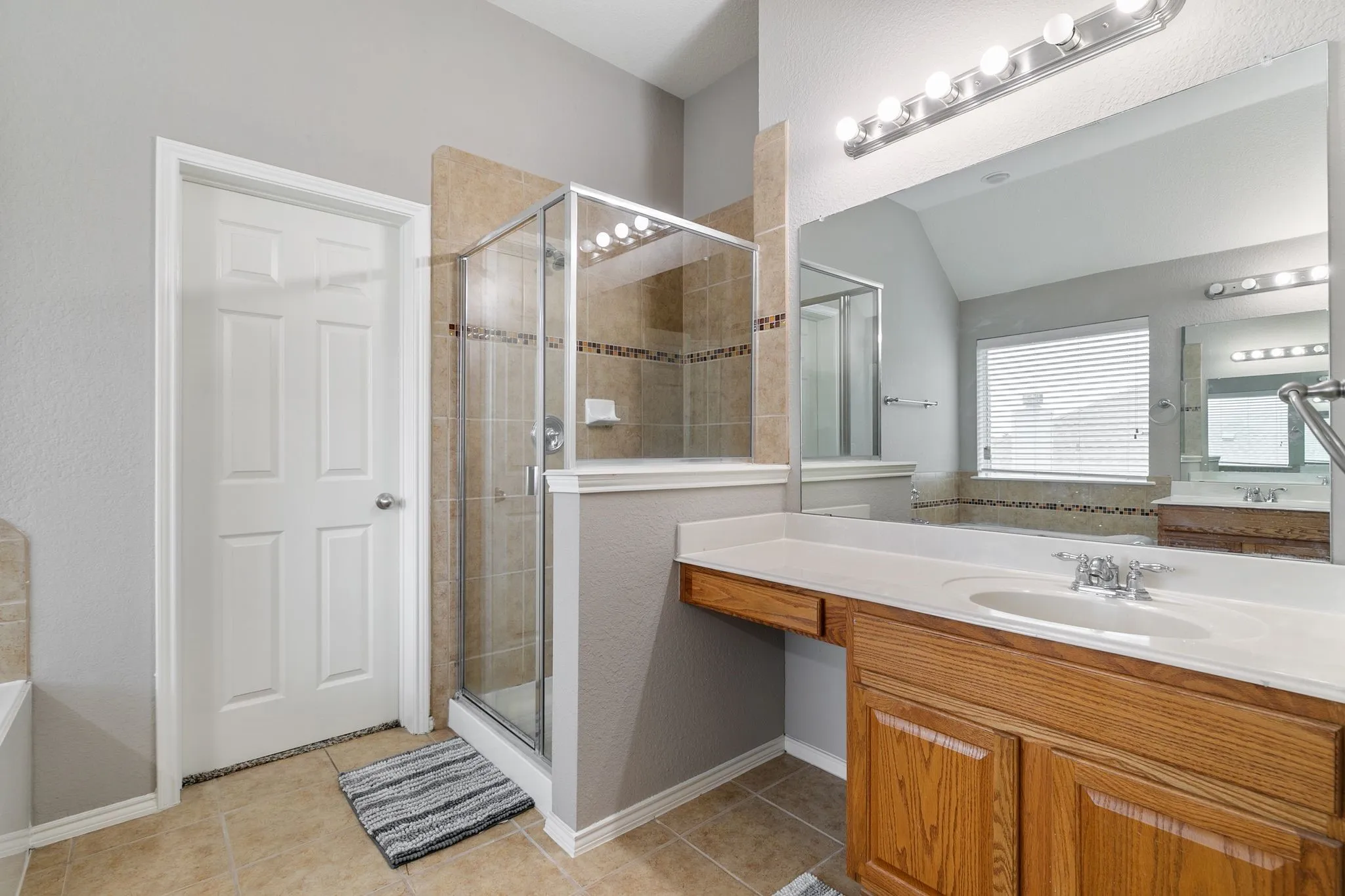 Single Family Residence For Rent in Denton County , 12415 Grayhawk Boulevard, Frisco, Texas 75033, 4 Bedroom, 4 Bathroom, 3 Garage spaces, 4,349 Sqft, built in 2006, mls#21394550, Real Estate Agent in Frisco, Homes For Rent in Denton county, Homes For Rent in Frisco, Realtor in Frisco Texas, Real Estate Brokerage Independent Realty Texas, Luminita Cordes Realtor
